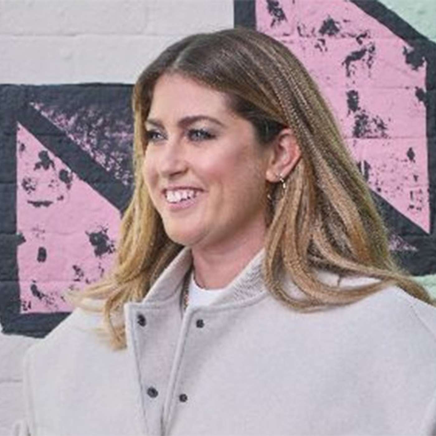 From zero to £1m revenue in its first year during a tough trading environment, Earnies founder Nikki Collins on the PRmoment podcast episode artwork