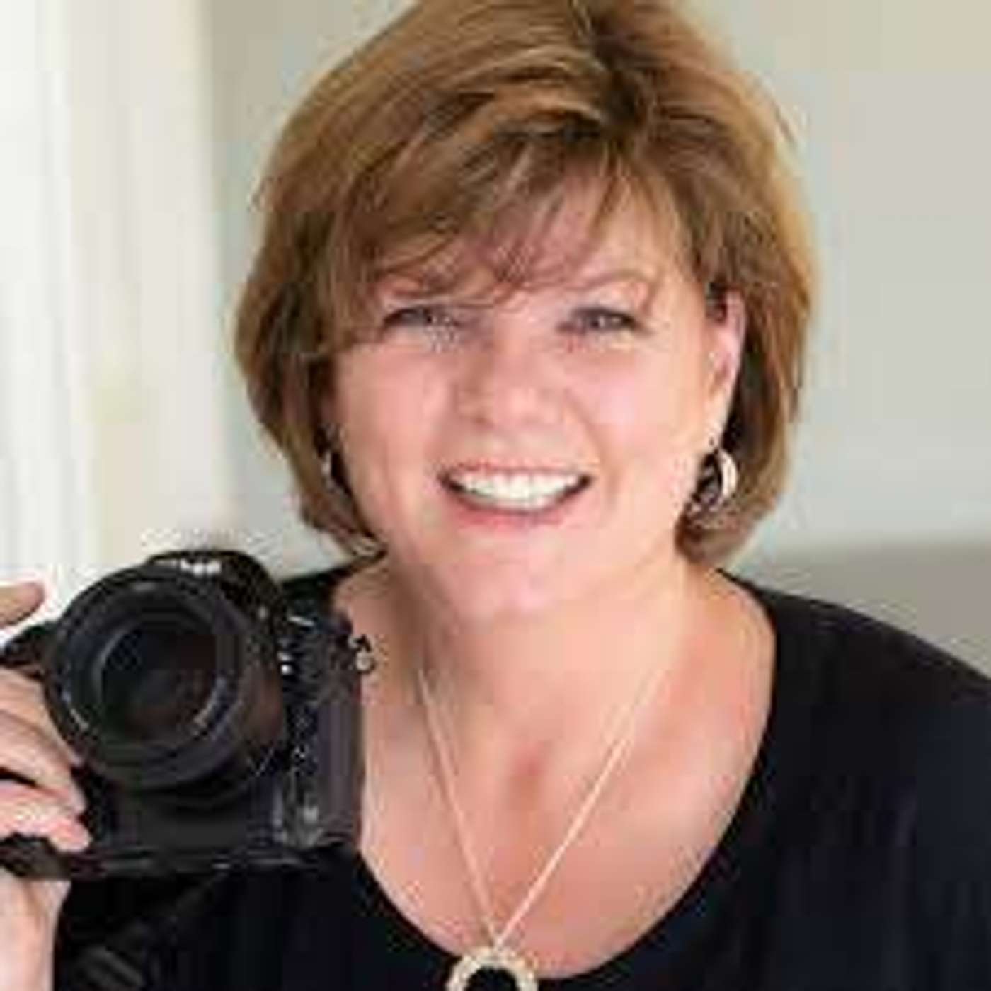 2B Bolder Podcast : Career Insights & Advice from Succesful Women in Business & Tech