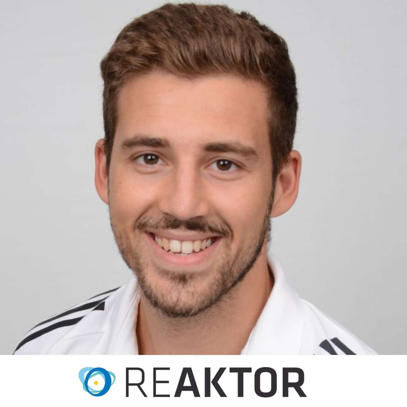 Mi az eSport és hogyan állunk vele? - Beszélgetés Szabella Olivérrel Mi az eSport és hogyan állunk vele? - Beszélgetés Szabella Olivérrel