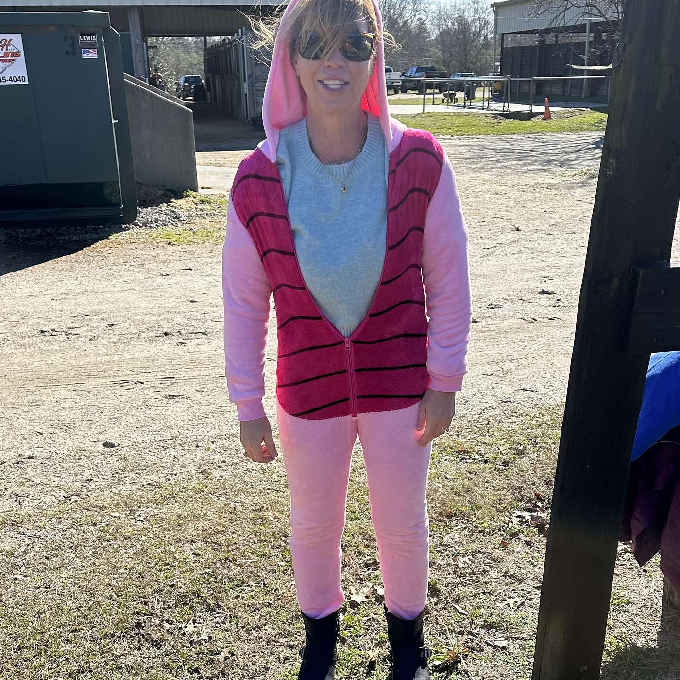 Episode 38: We Didn't Make a Cent on This Gift Guide So You Should Definitely Trust Us. And Our Naughty And Nice Lists.