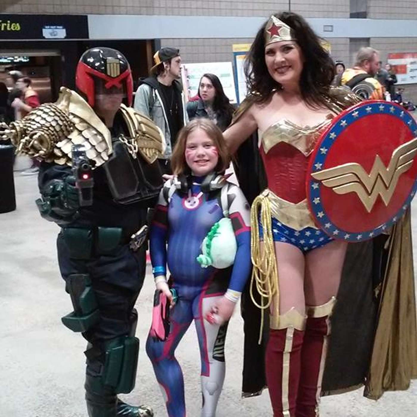 Episode 175: "Planet Comicon 2019: The Lockwood Family (A Family of Cosplayers)" episode artwork