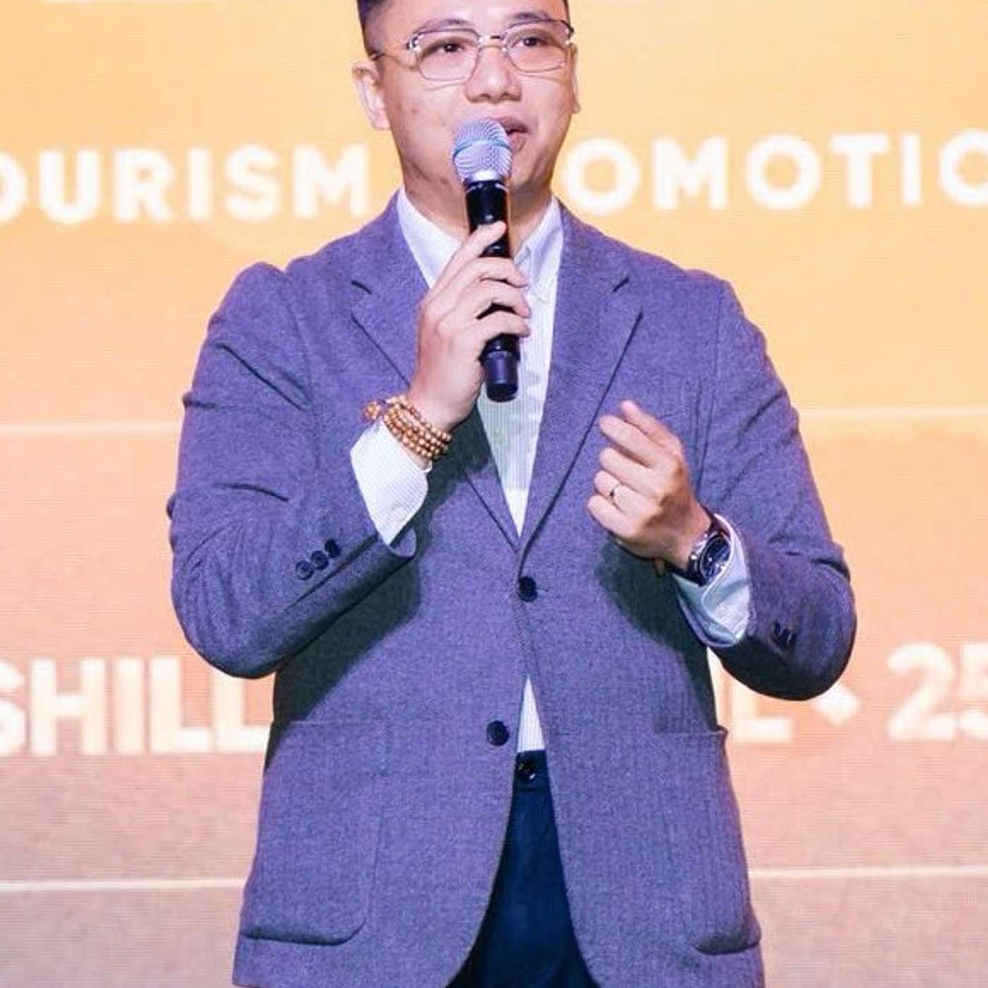 Hoài Chia Sẻ