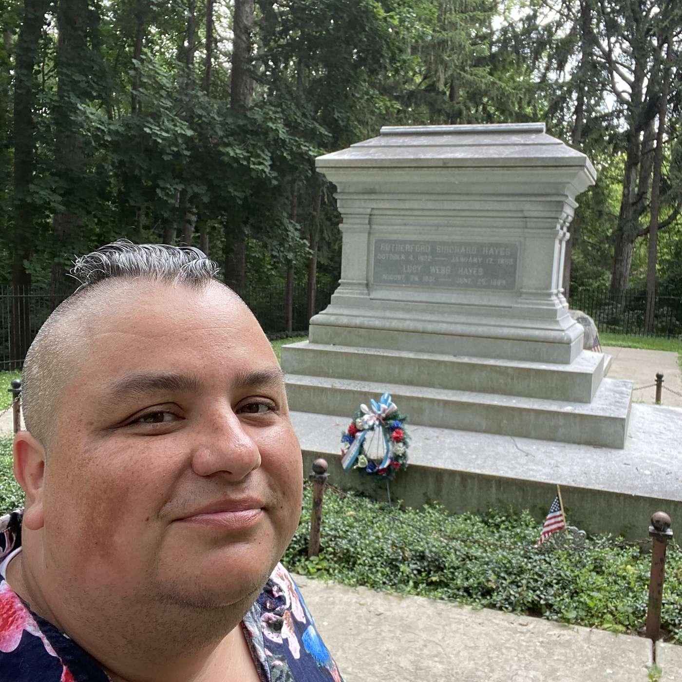 S3 E19 Rutherford Hayes' Tomb