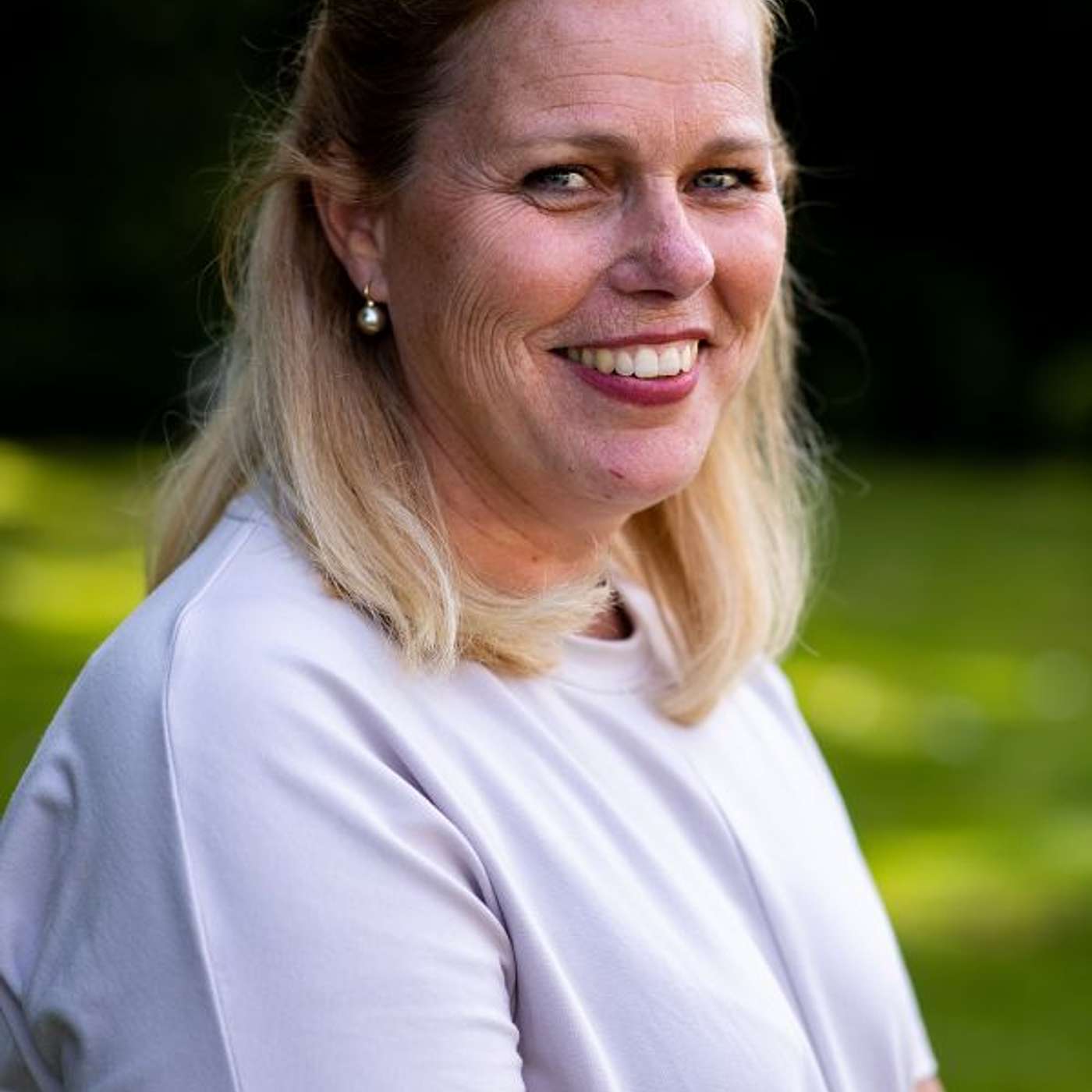 129 Mellany Klompe, leading regen farmer going all in on nutrient density