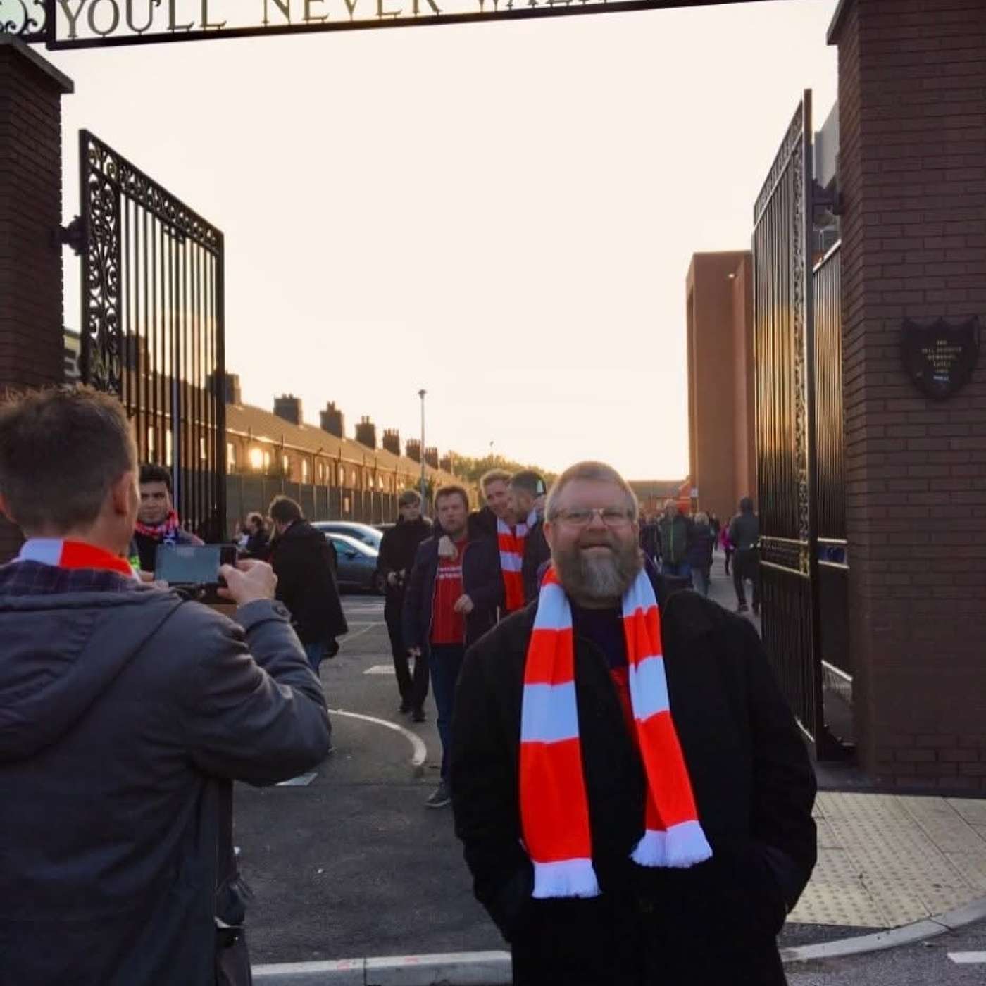Liverpools fans smed æbleskrog og tis efter Jesper og hans kammerat