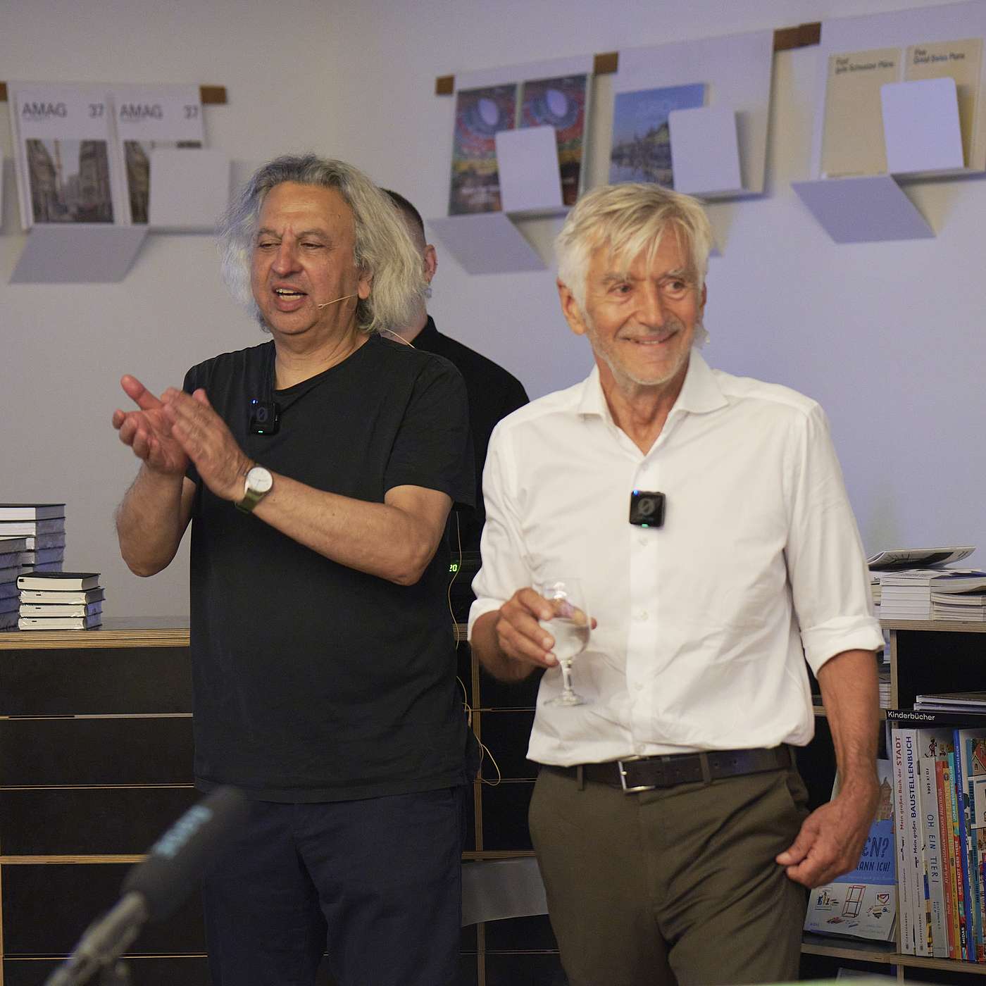 Mohsen Mostafavi und Peter Märkli zur Farbe Schwarz in der Architektur