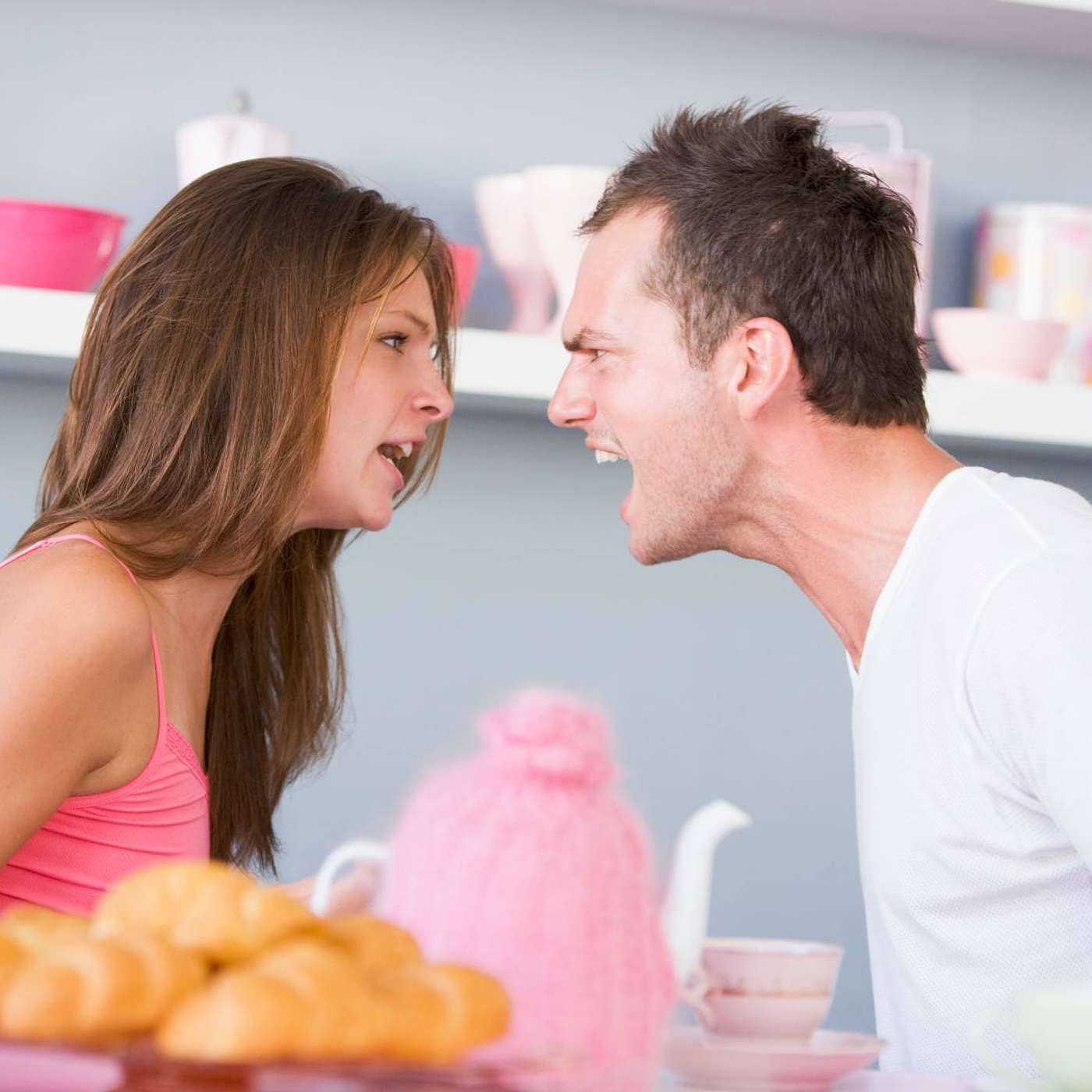 "I Don't Know If I Miss Him or How Bad He Treats Me" - Nice Guys Get Shafted in 2022 {Reaction} | Helios Blog 390