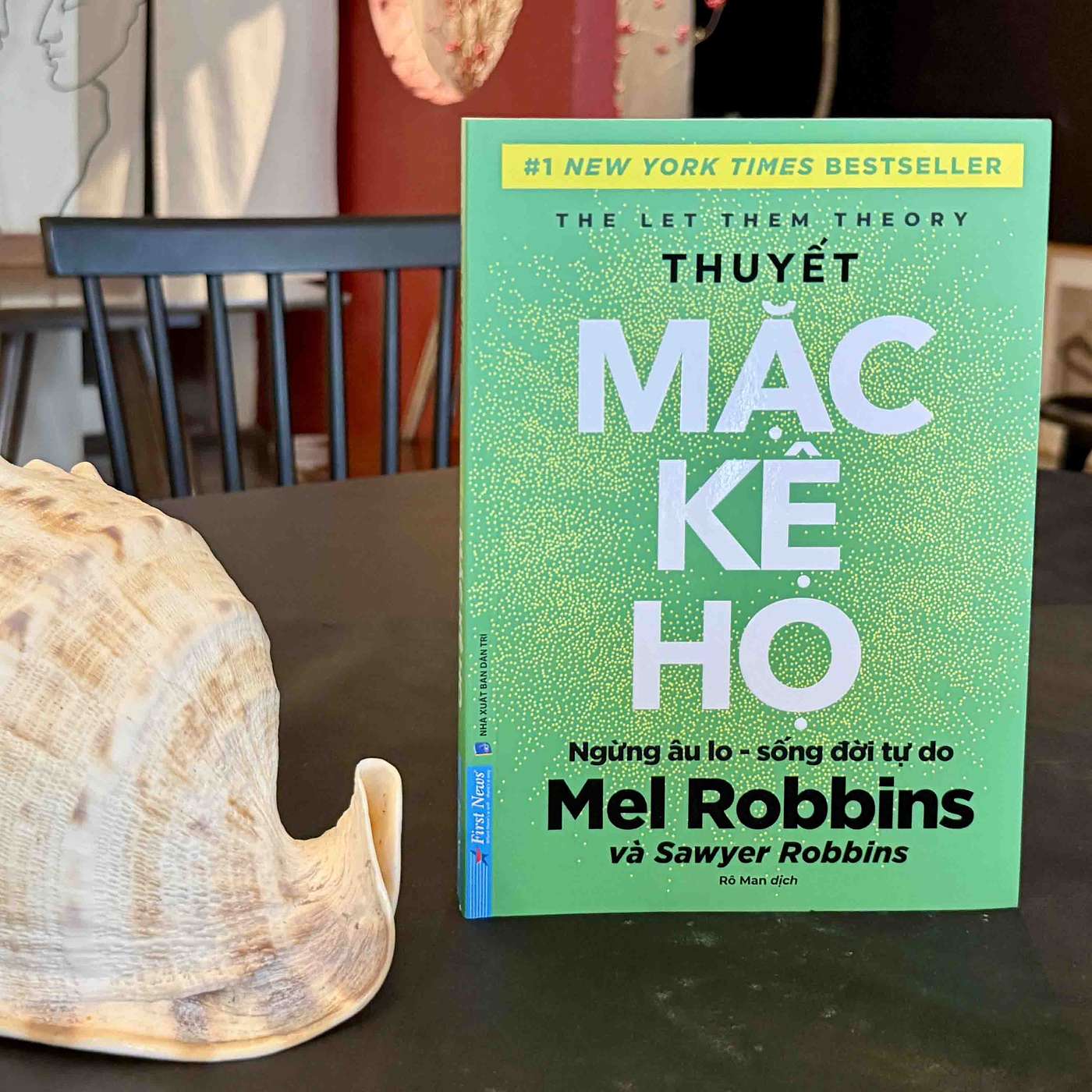 Thuyết Mặc kệ họ và Hãy để tôi