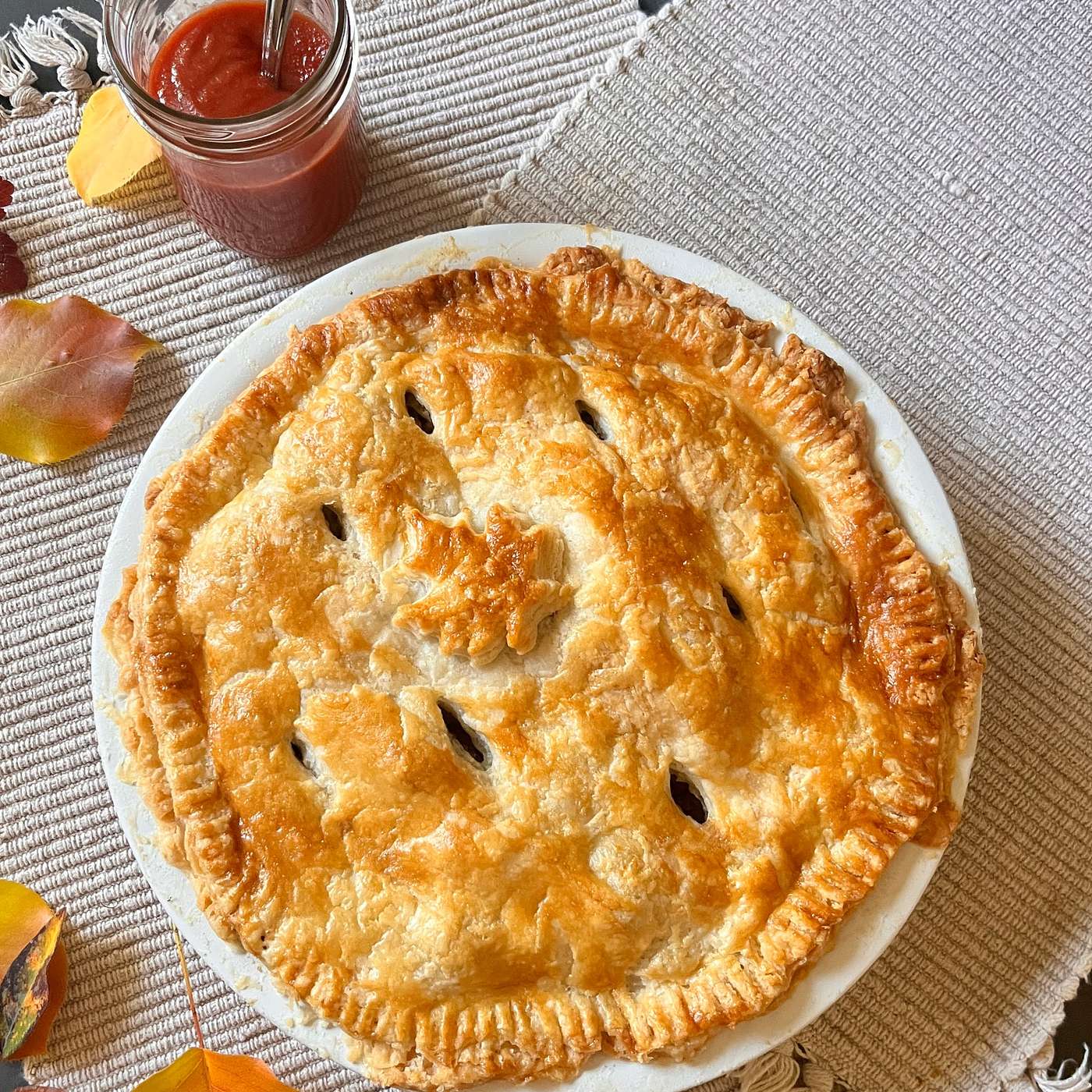 S6 E7: Tortière Canadienne -- Delicious French Canadian Meat Pie! S6 E7: Tortière Canadienne -- Delicious French Canadian Meat Pie!
