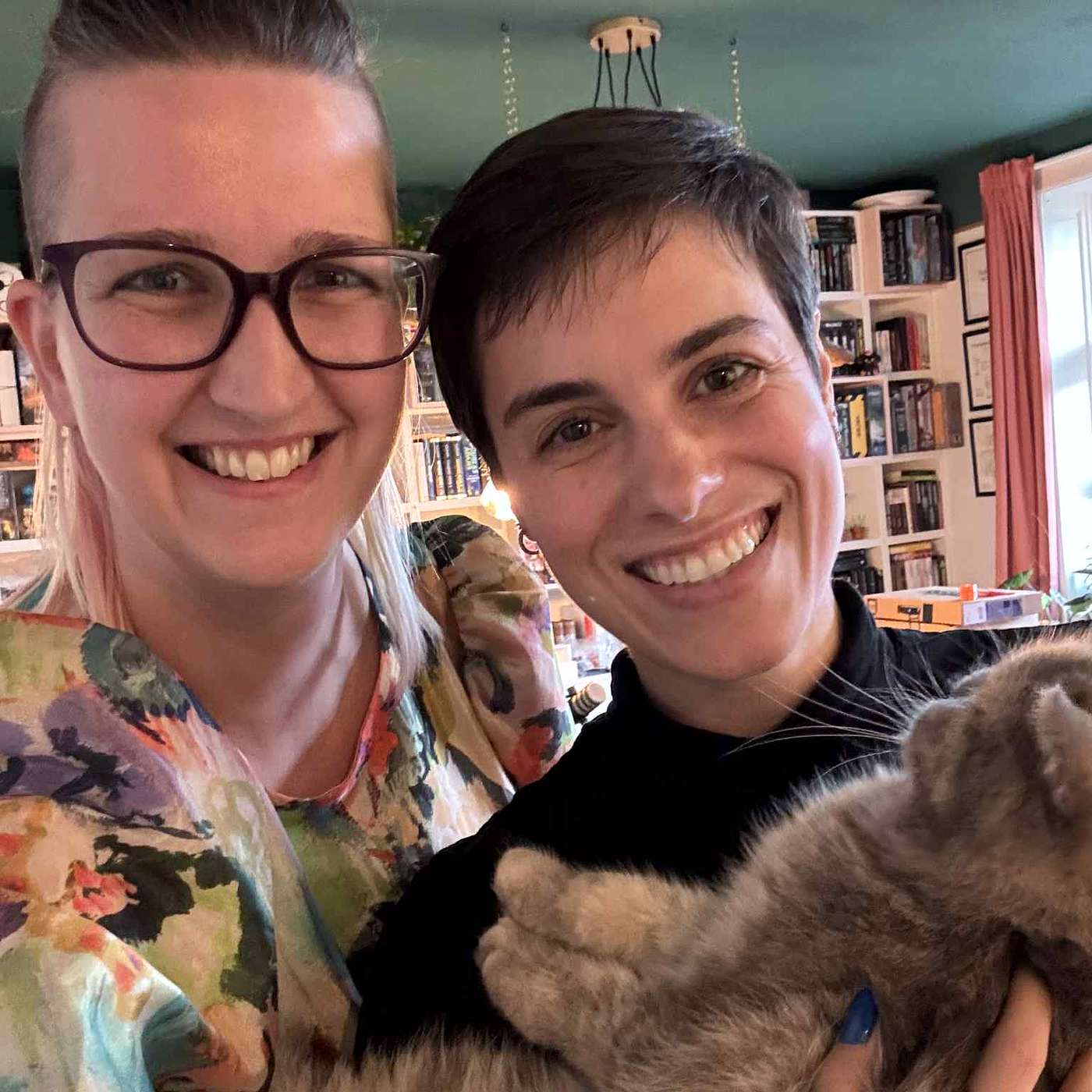 Episode 99 - Simone er retur, denne gang med guldkort (Autisme & ADHD) Episode 99 - Simone er retur, denne gang med guldkort (Autisme & ADHD)