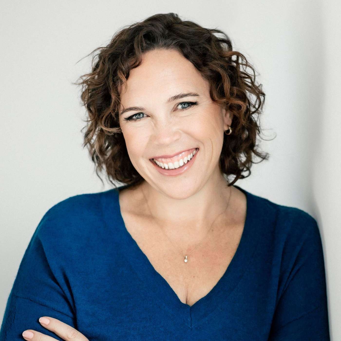 Helen von Dadelszen - Courageous Action Champion, Public Speaking & Vocal Coach, Author. episode artwork