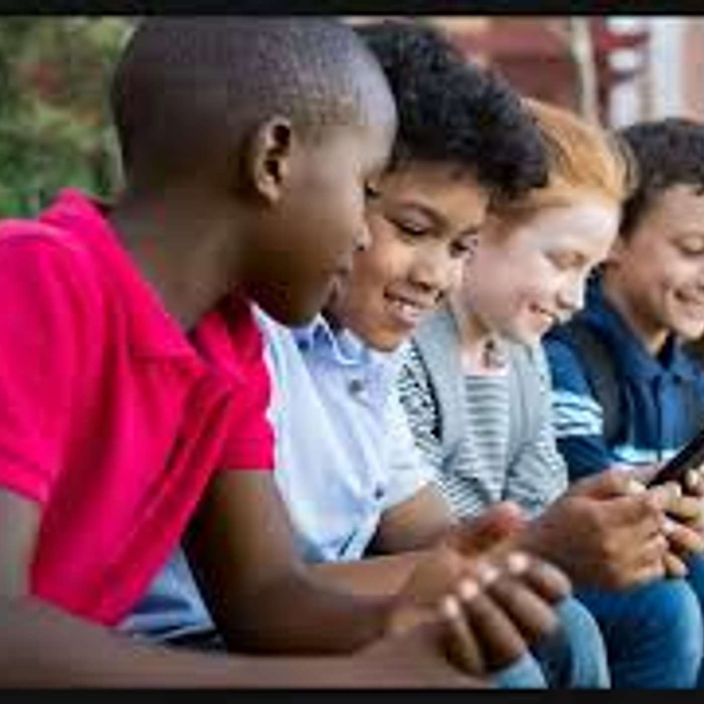 Episodio 1183: Criando Hijos Sin Tabletas y Telefonos | Familia De 7 Hijos Sin Pantallas En El Hogar | Luis Roman