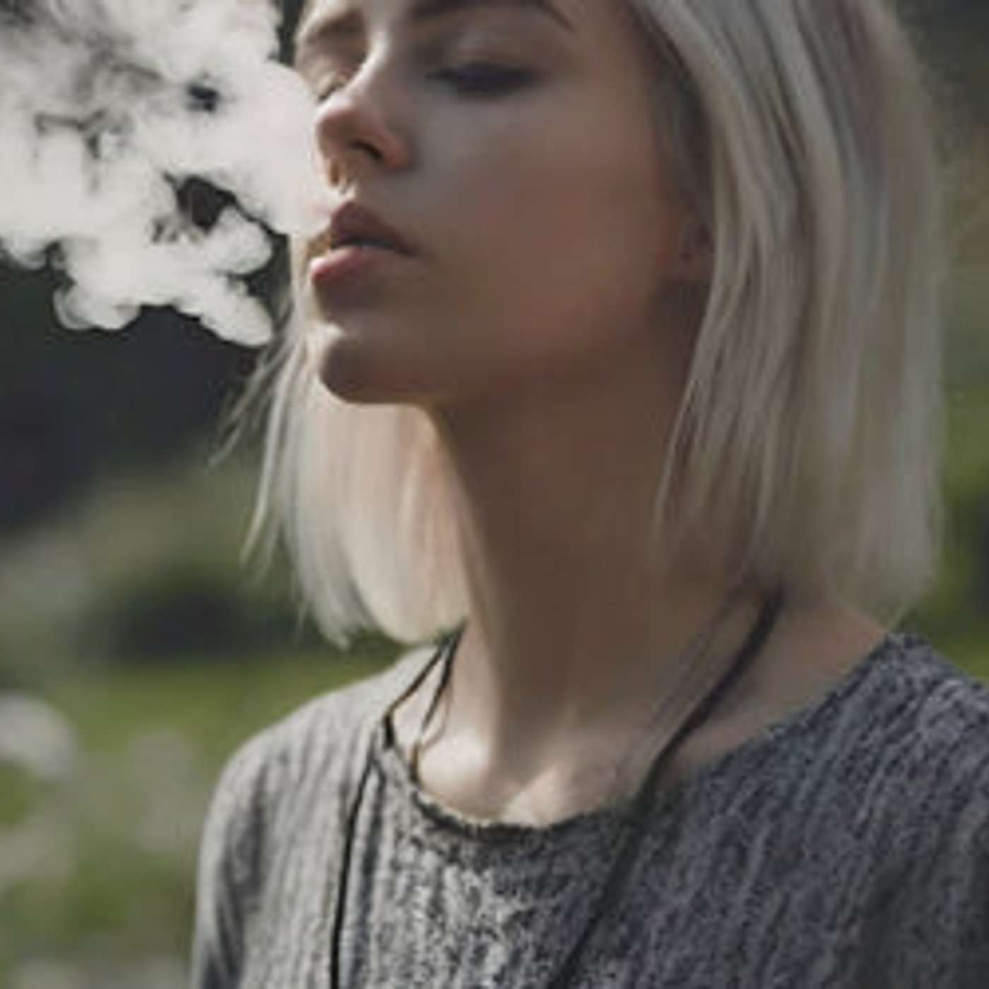 IGET Bar Vape: The Ultimate Guide to Its Design, Performance, and Safe Usage episode artwork