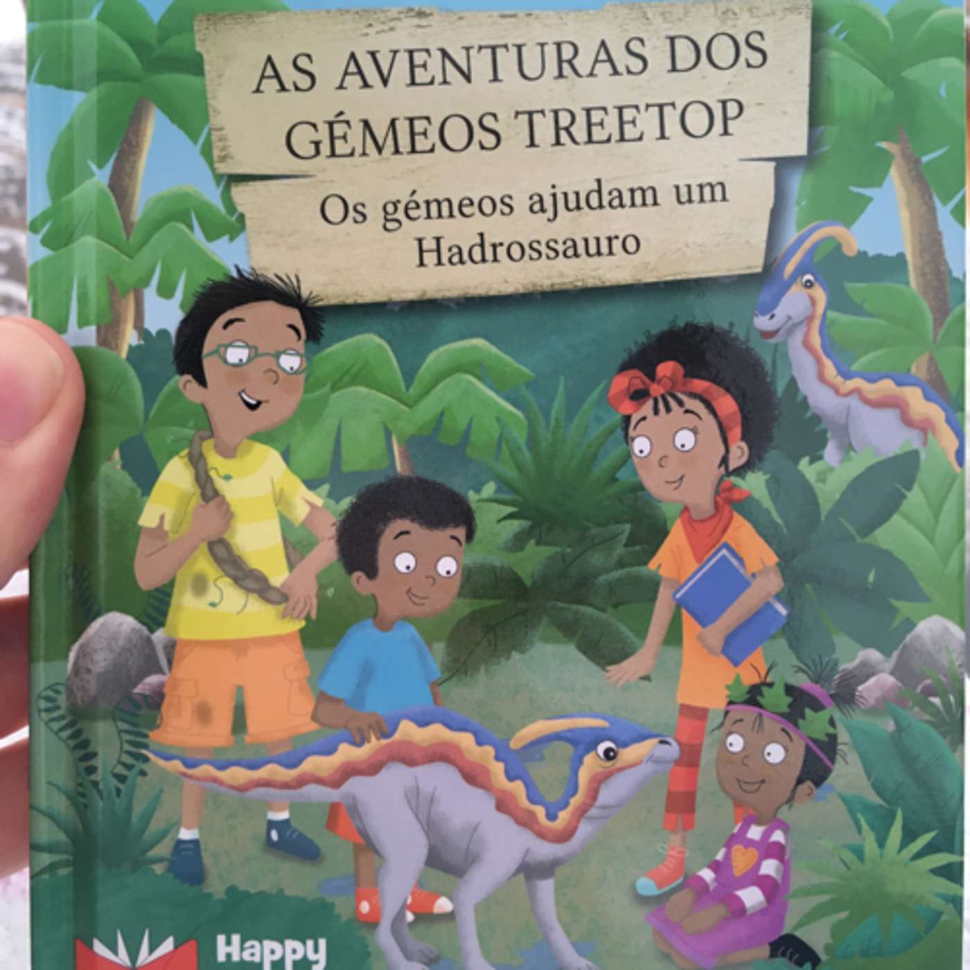 1st Episode - Leitura de “As Aventuras dos Gémeos Treetop - Os gémeos ajudam um Hadrossauro”