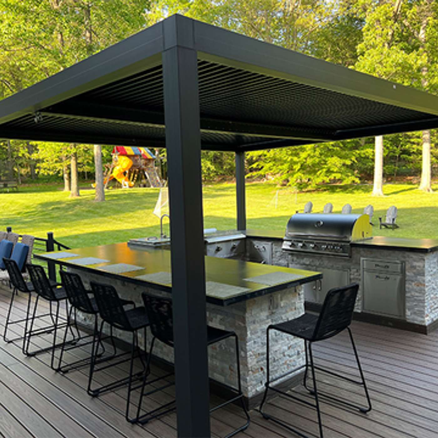 What Is the Best Height for a Pergola?
