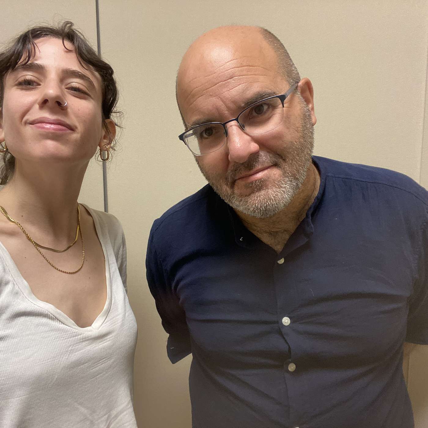 769 - מה שלא יודעים לא כואב (עם ניר חסון) 769 - מה שלא יודעים לא כואב (עם ניר חסון)