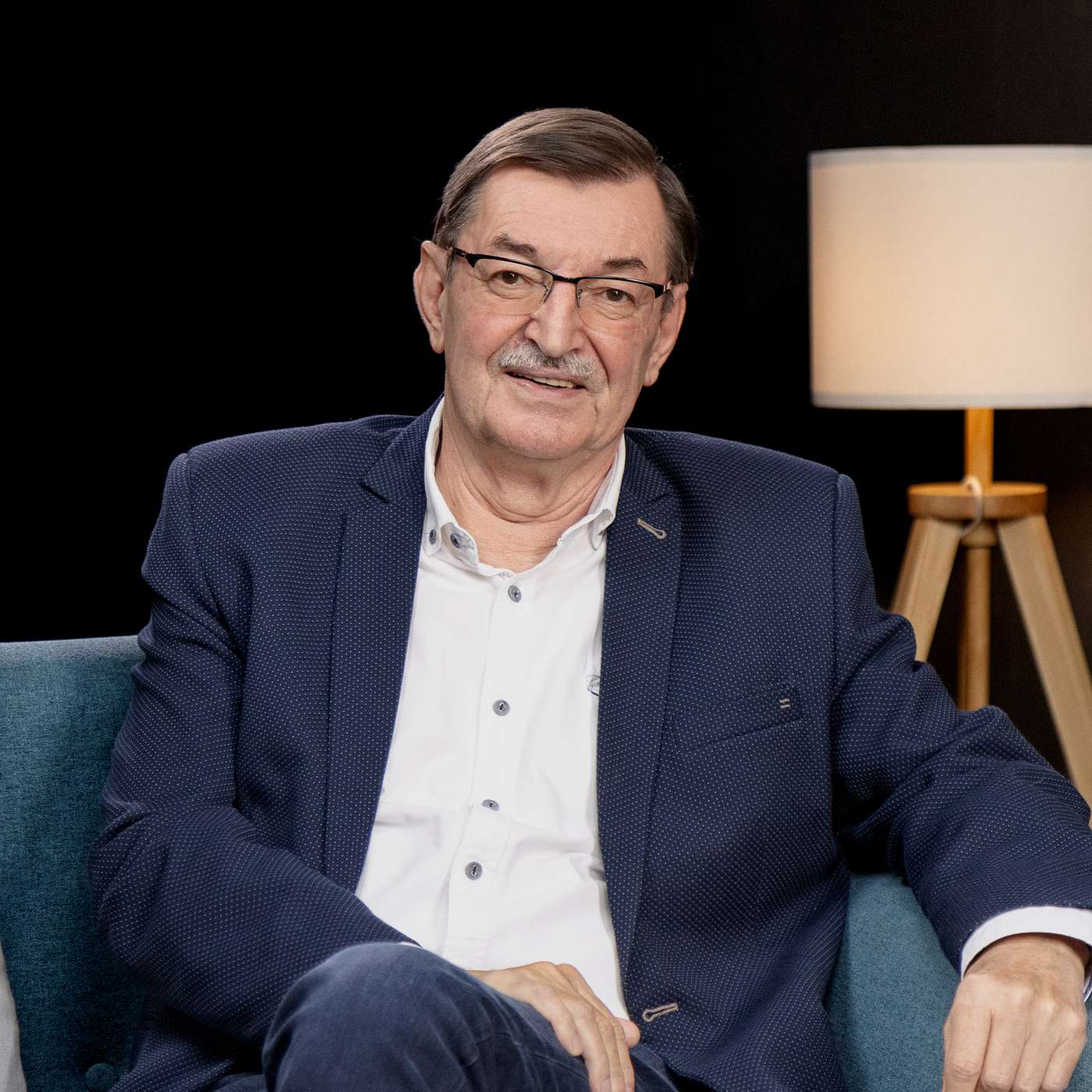 Je autorem hitů pro Michala Davida, Zagorovou, Gotta i Bocelliho a překonal dvě životní tragédie