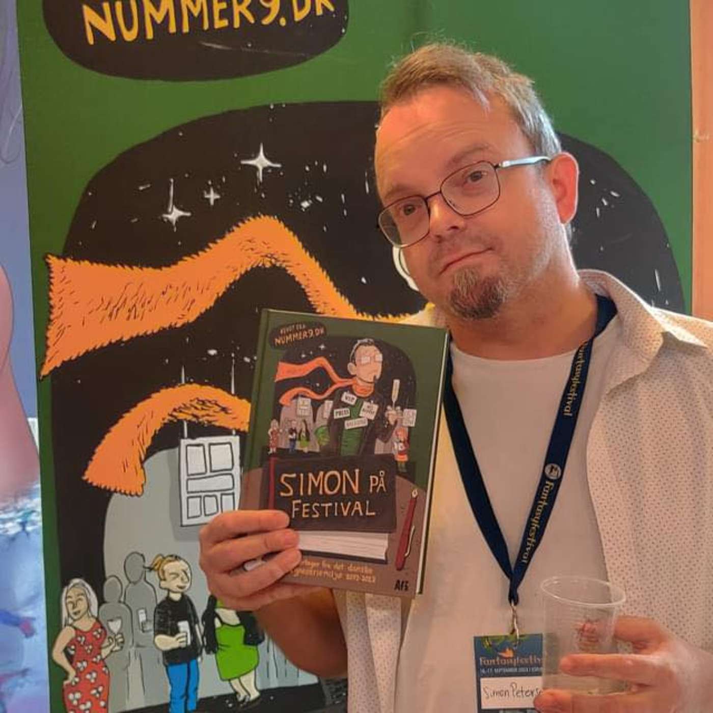 Simon Petersen - Punk Life Crisis, Necropolis, Con rapport på Nummer9 Simon Petersen - Punk Life Crisis, Necropolis, Con rapport på Nummer9