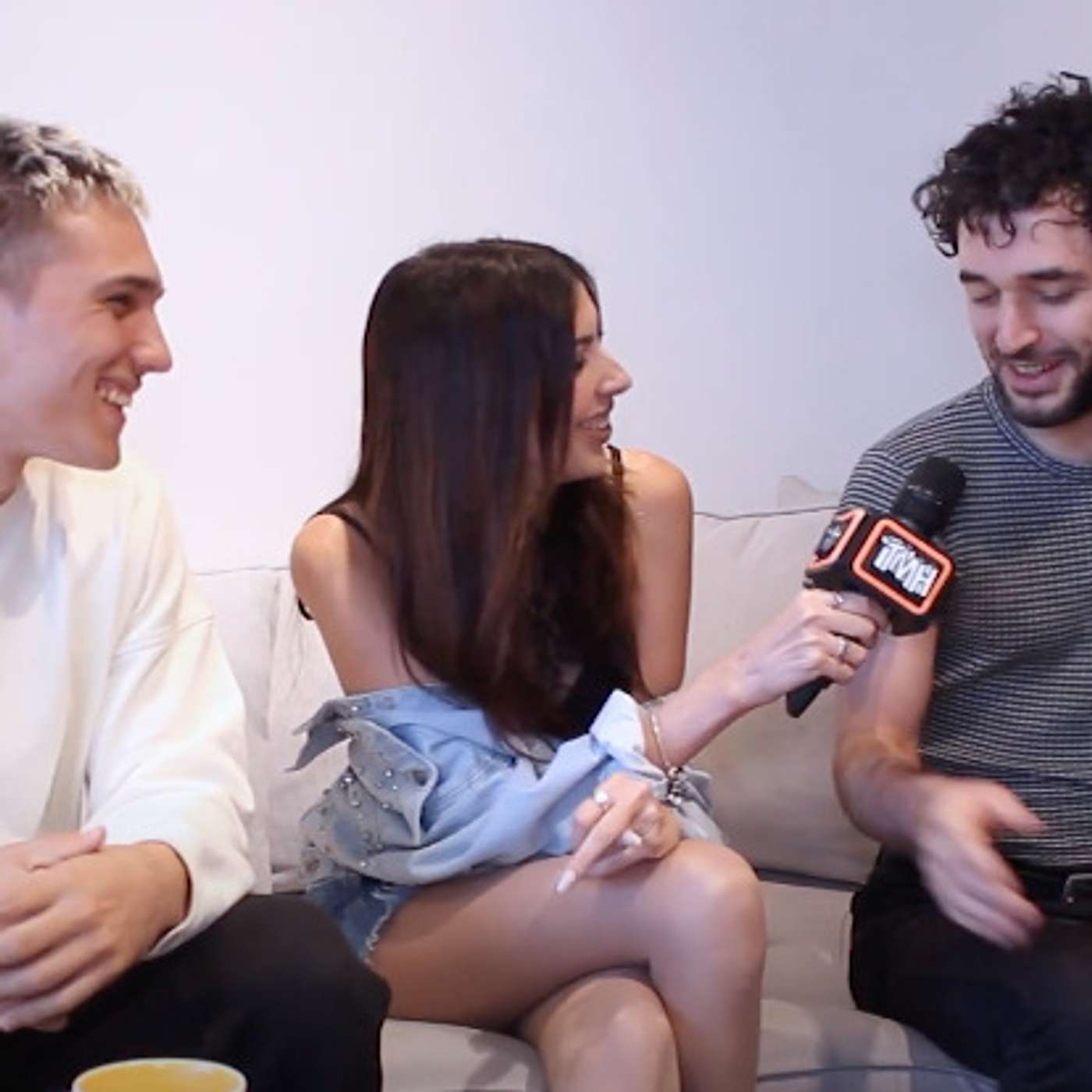 Entrevista a Koino Yokan: "El vértigo nos impulsa a hacer las cosas cada vez mejor" episode artwork
