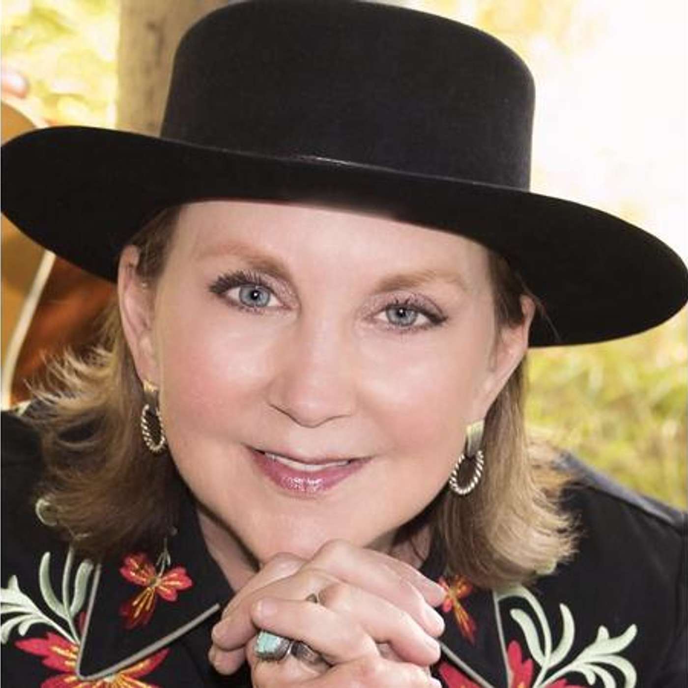 LEELEE ROBERT and TRINA CAMPBELL on EQUESTRIAN LEGACY RADIO