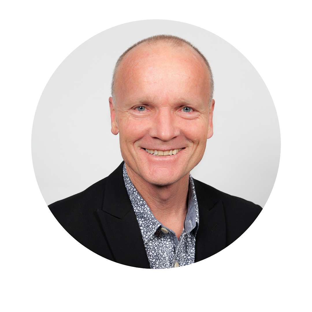 Phil Rasmussen  M.Pharm., M.P.S., Dip. Herb. Med.; M.N.I.M.H.(UK), M.N.H.A.A; F.N.Z.A.M.H.