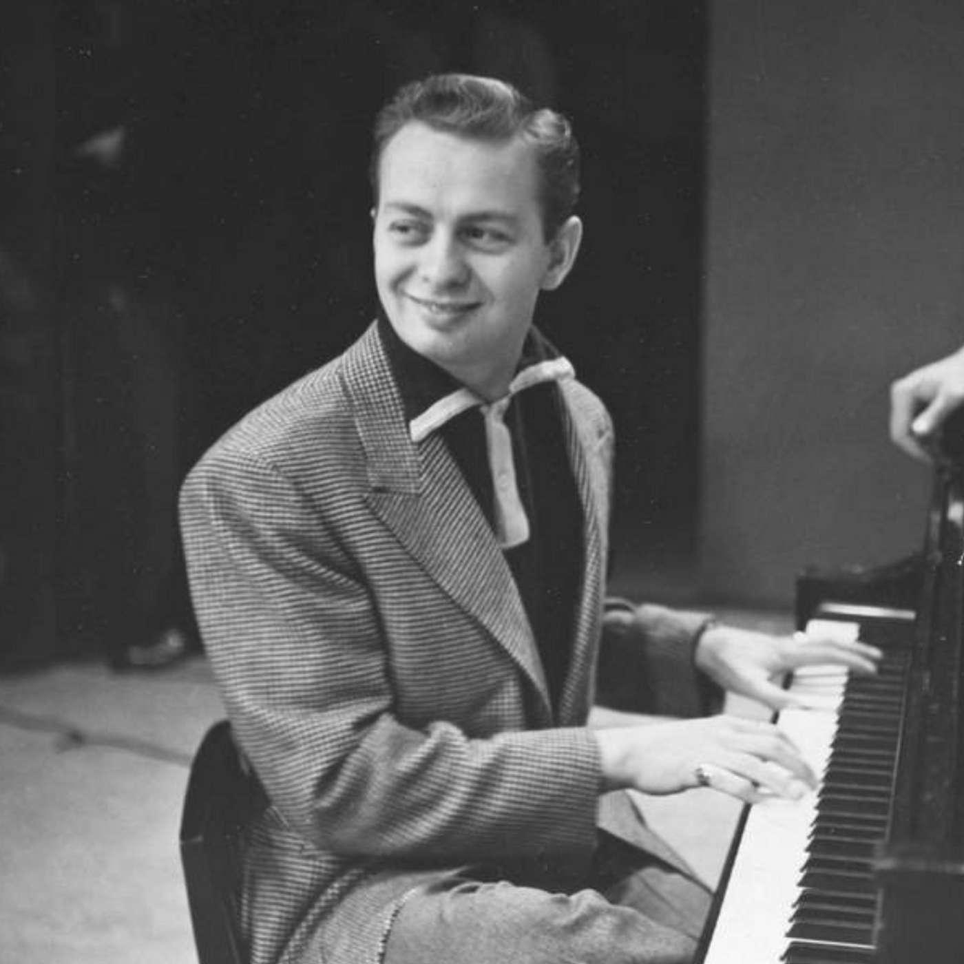 Wednesday, April 10, 2024 - Mmmm, there's nothing better than an APPLEBETTY