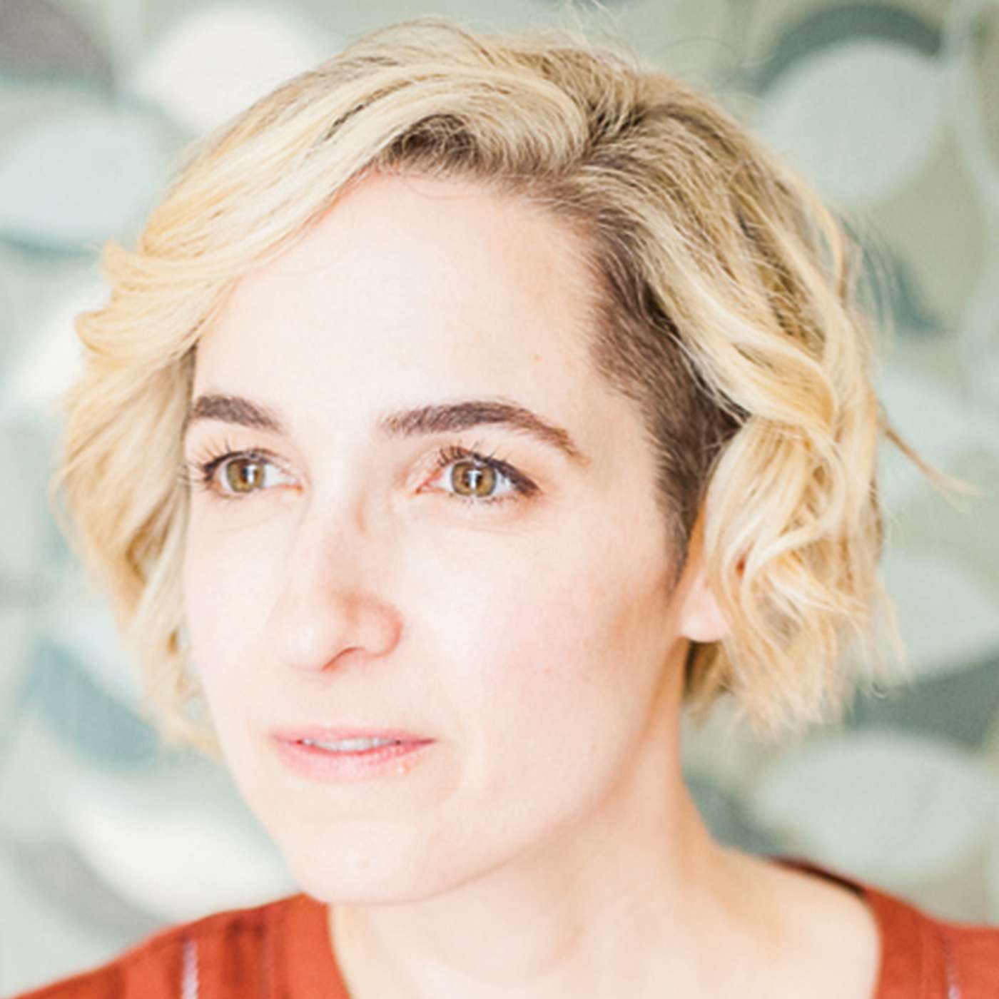 Ep4: Demystifying Pelvic Floor Care with Pelvic Floor Therapist Lindsey Vestal episode artwork