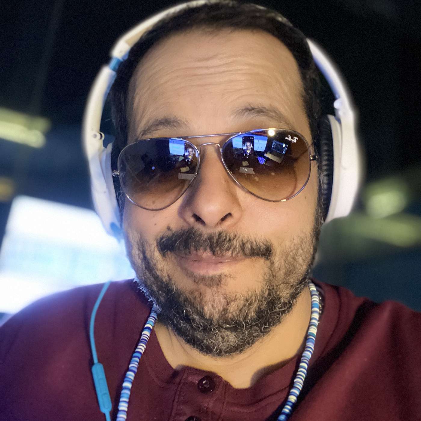 Heik 3aycheenha Ma3 Sam Akkawi - هيك عايشينها مع سام عكاوي