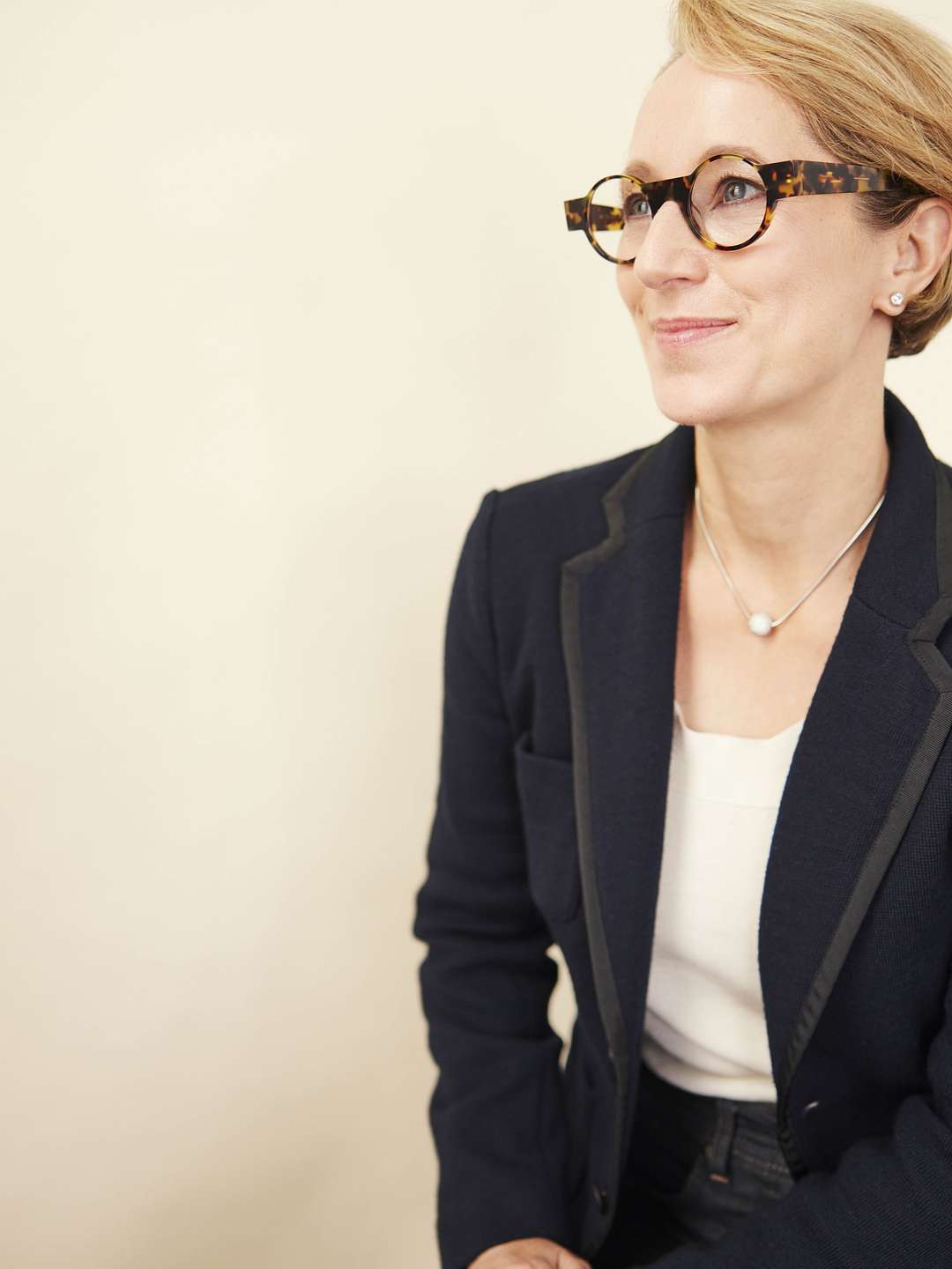 Dr. Lisa Damour