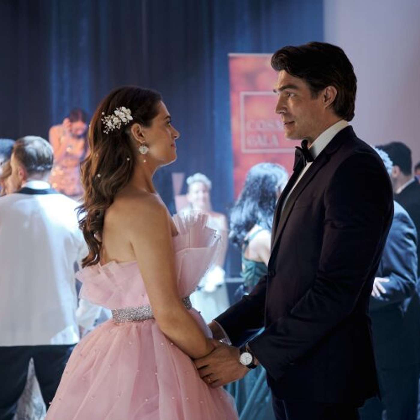 LYNDSY FONSECA WITH RUDY episode artwork