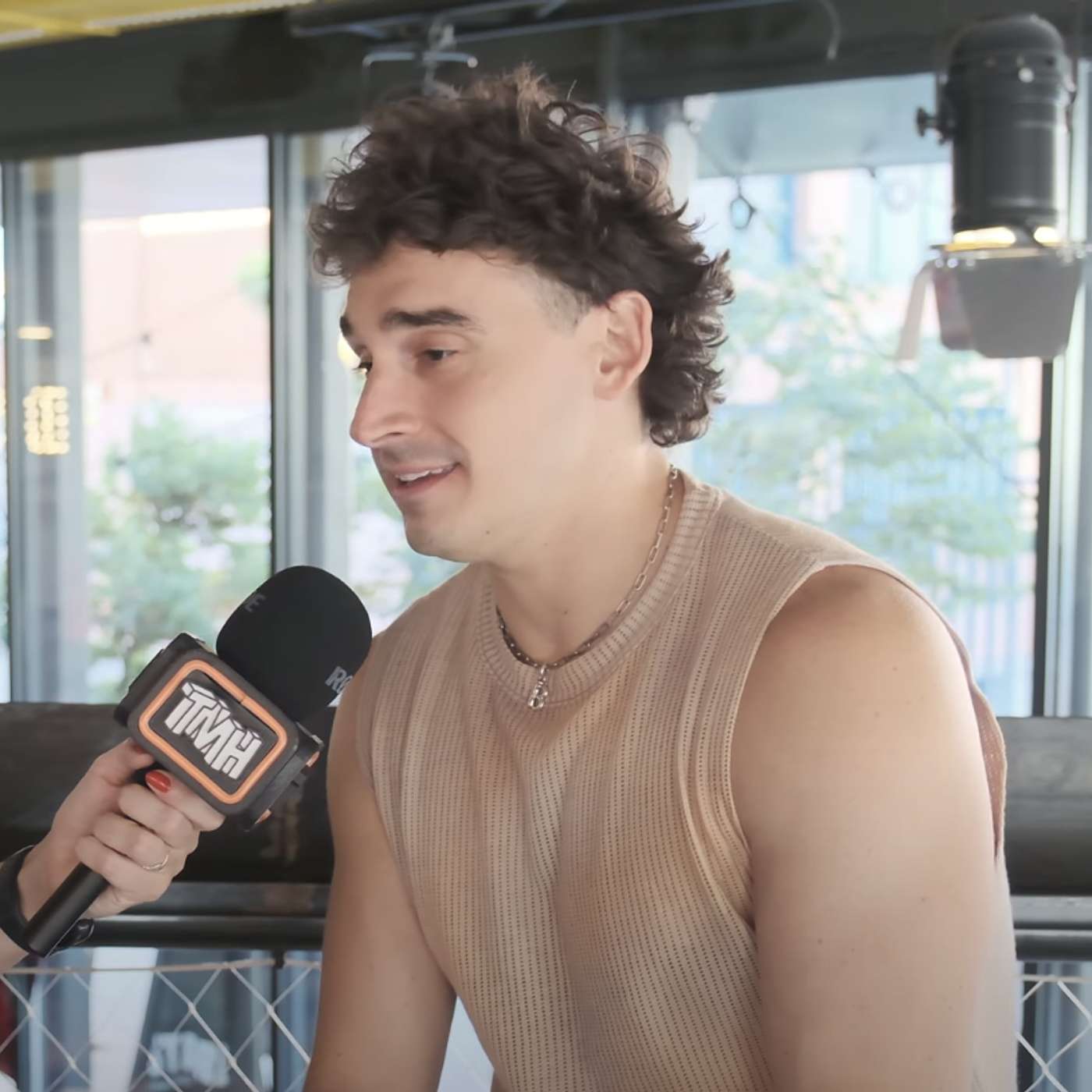 Entrevista a Borja: "Cuando me enteré que iba a abrir el show de Karol G me emocioné, lloré" episode artwork