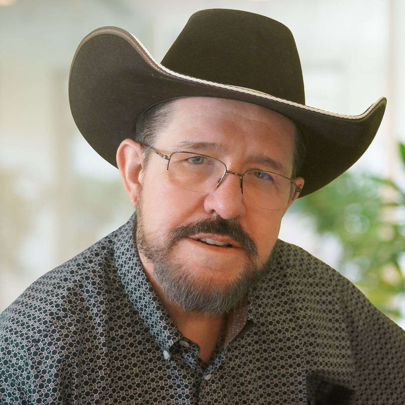 True Crime, Authors & Extraordinary People