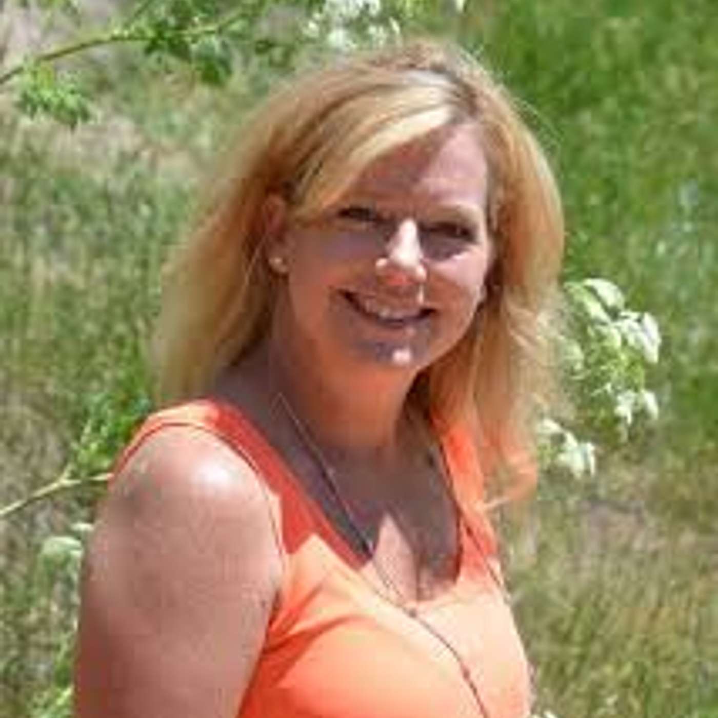 Cindy Tusa- Entrepreneur, licensed esthetician, wellness advocate