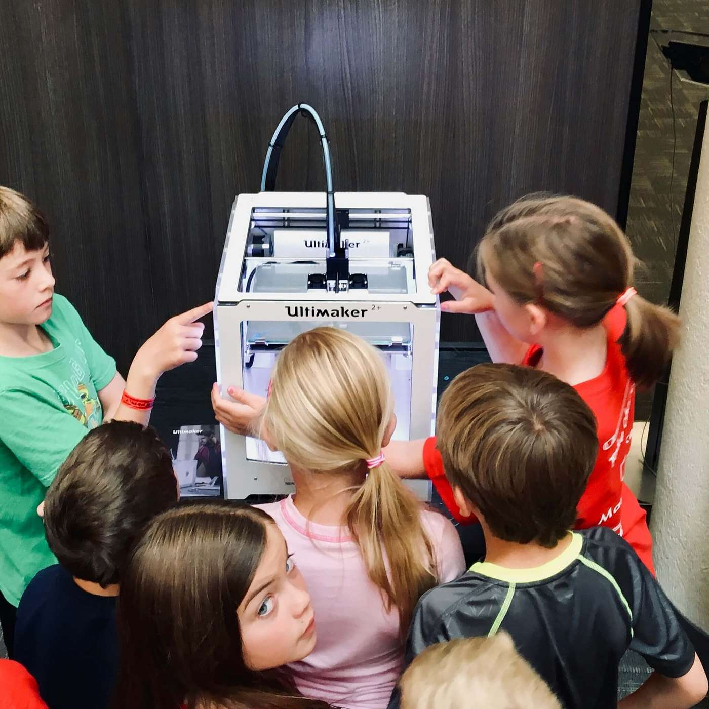 What Safety Measures Should Be Taken When Operating a 3D Printer?