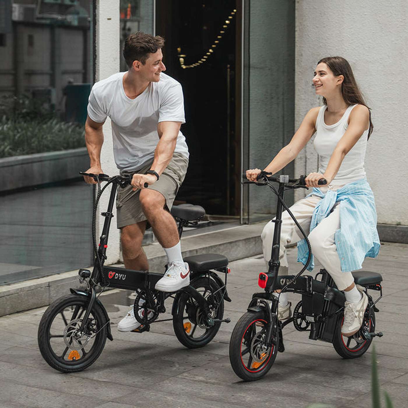 Mid-Drive Vs. Hub Drive E-Bikes: Key Differences Explained