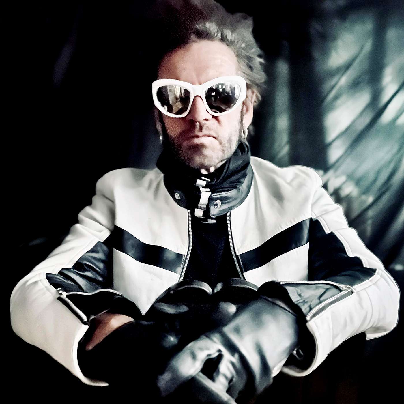 Daniel Ash – Bauhaus, Tones on Tail, Love and Rockets and now…Ashes and Diamonds