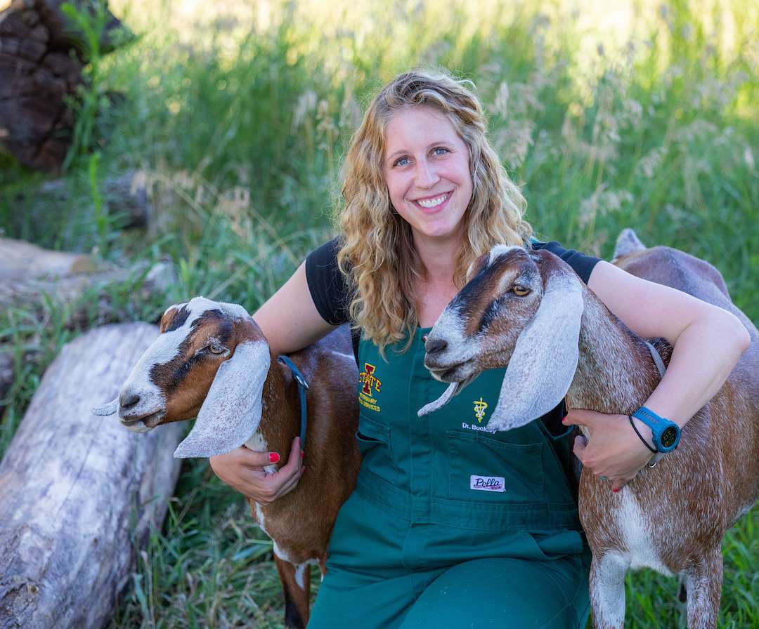 Michelle Buckley - Season 1