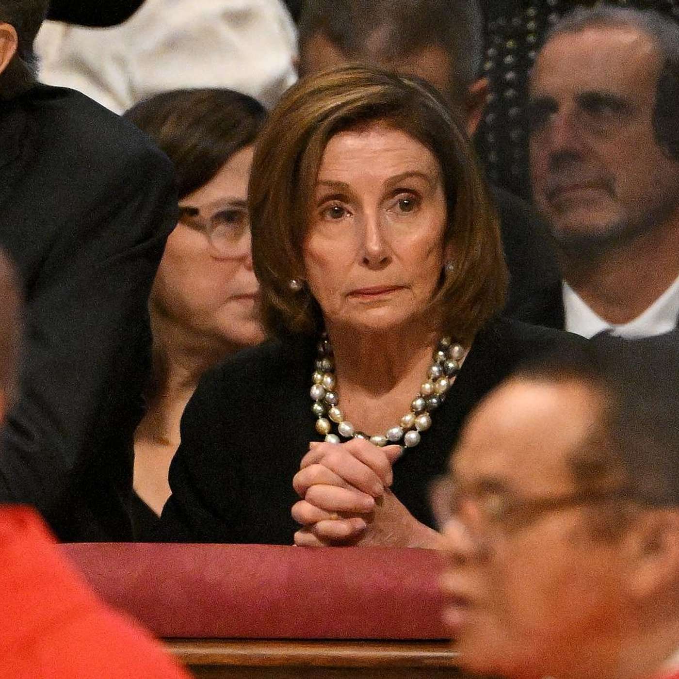 Episodio 674: 😱 Nancy PELOSI Recibió La Comunión EUCARISTÍA En Misa Celebrada Por El PAPA Francisco / Luis Roman episode artwork