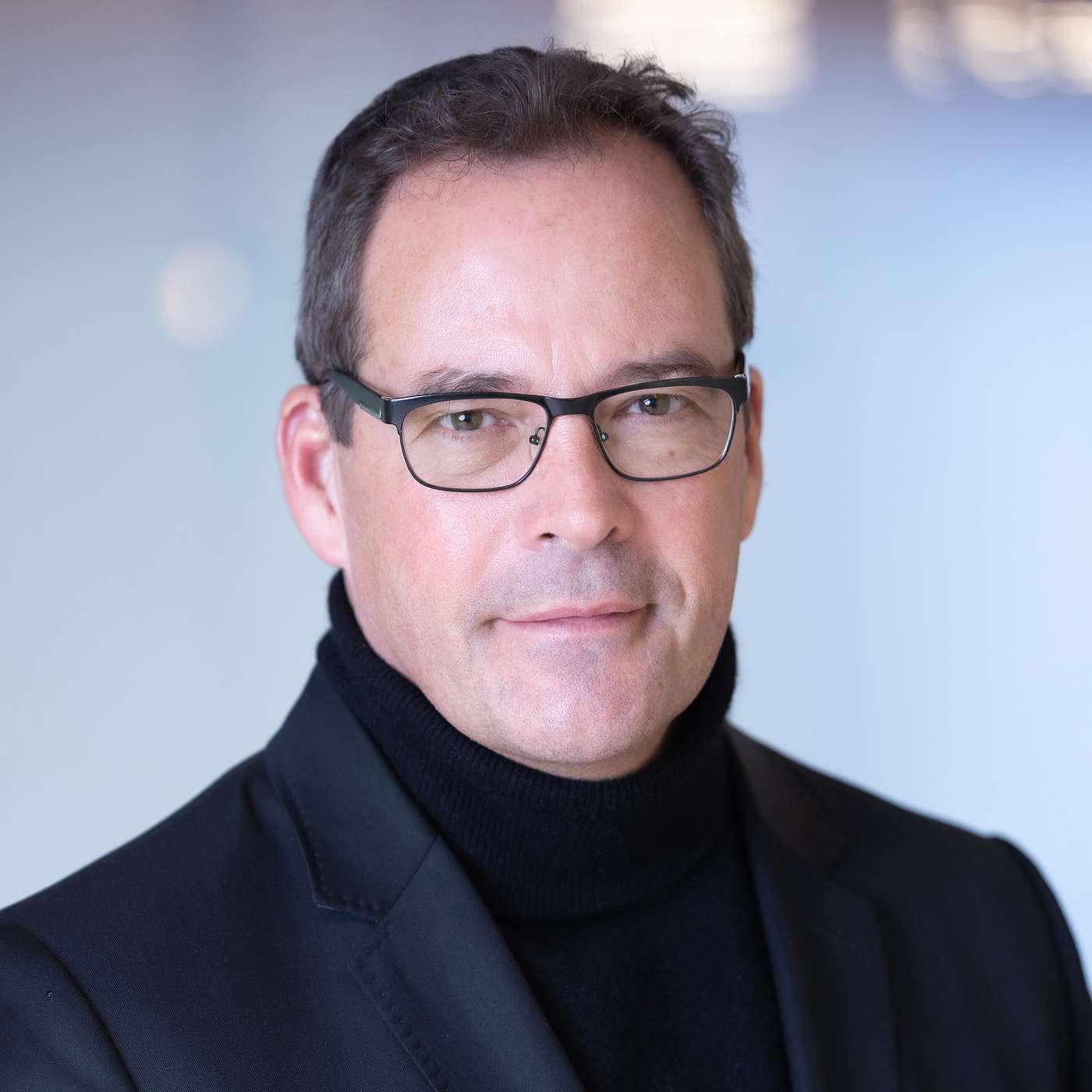 This Program Attracts Talent And Cut Turnover to Just 17% - Simon Mais, EOS Hospitality