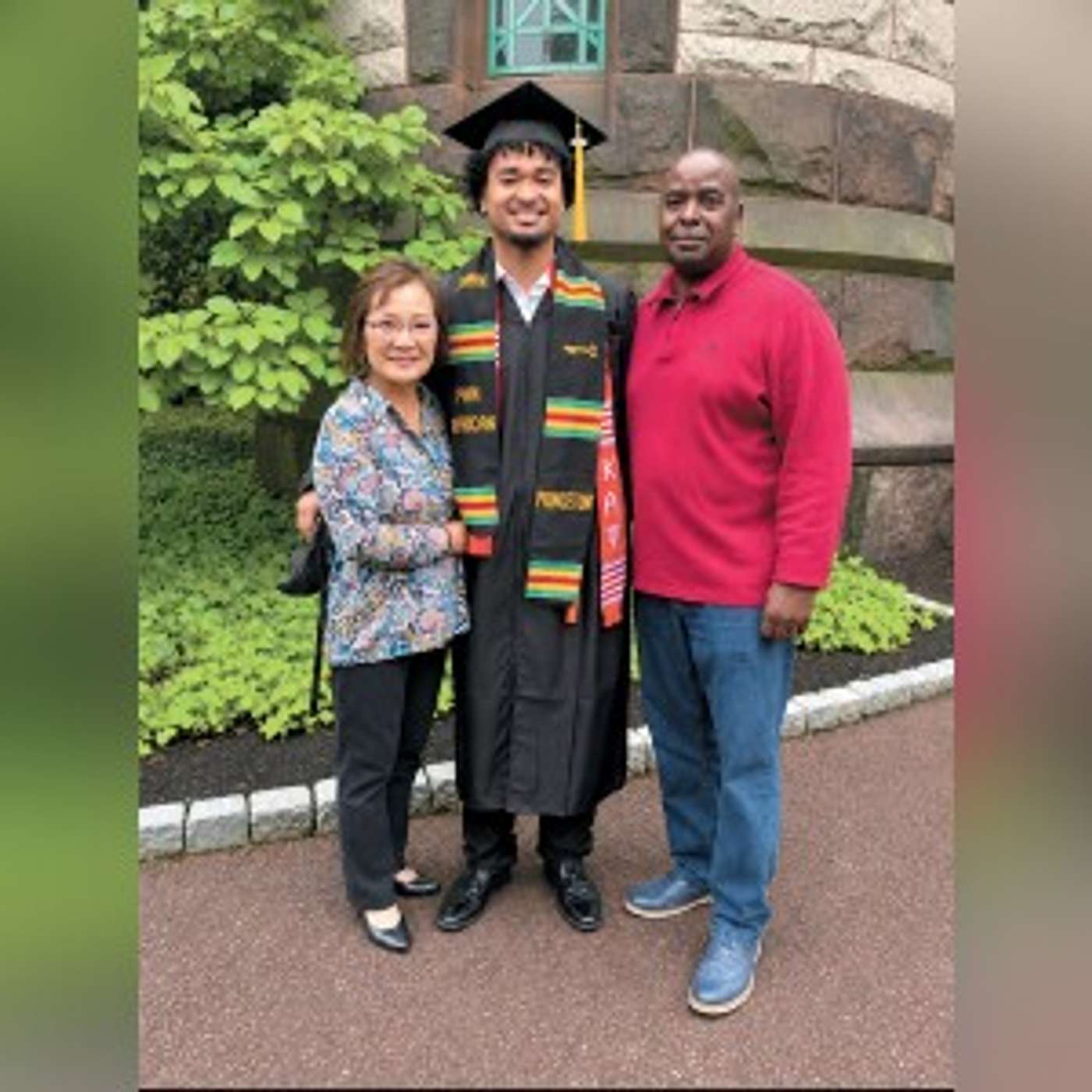 Floresville's Dareion Murphy is a Princeton graduate! episode artwork