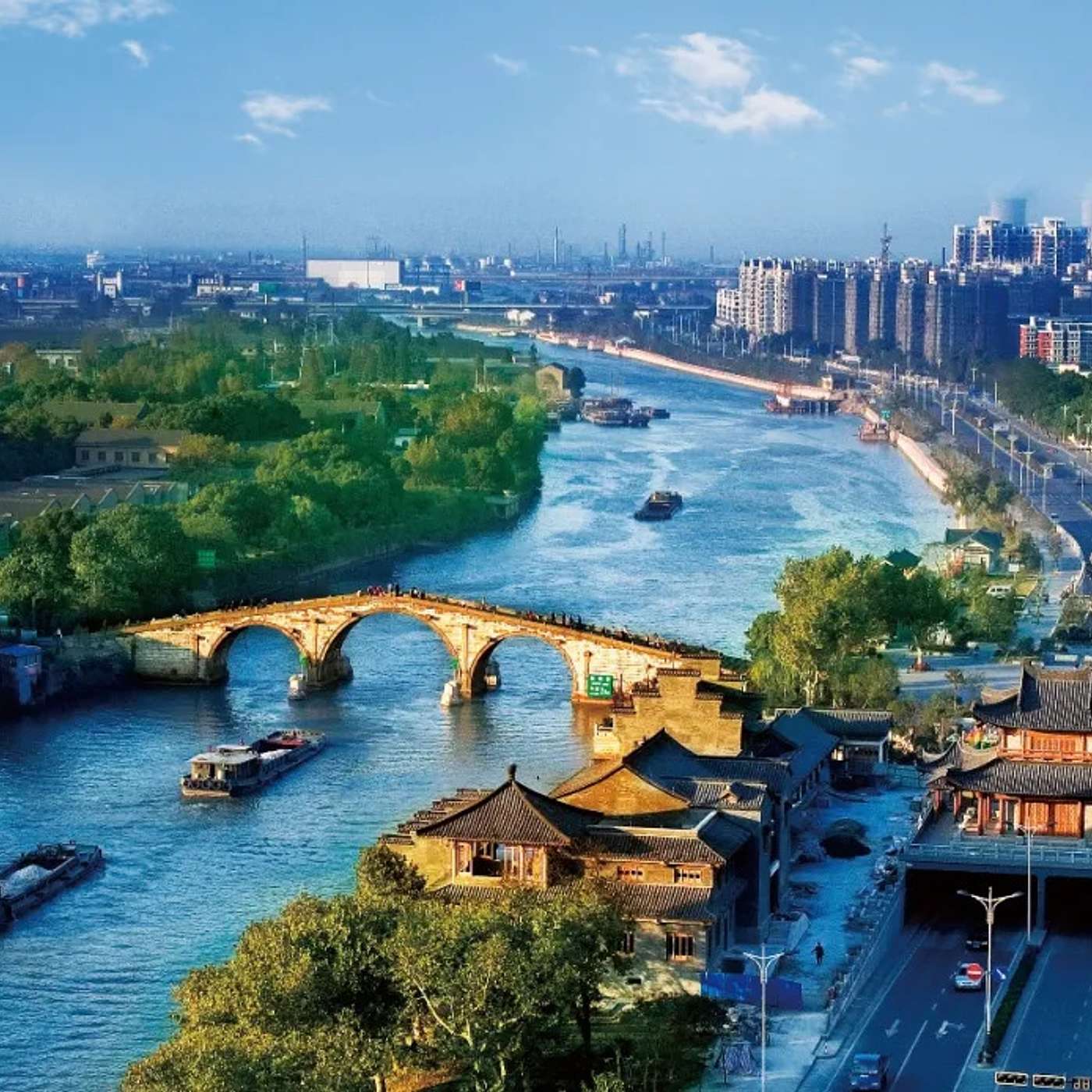 Dragon Boats on Grand Canal: The Rule of Water