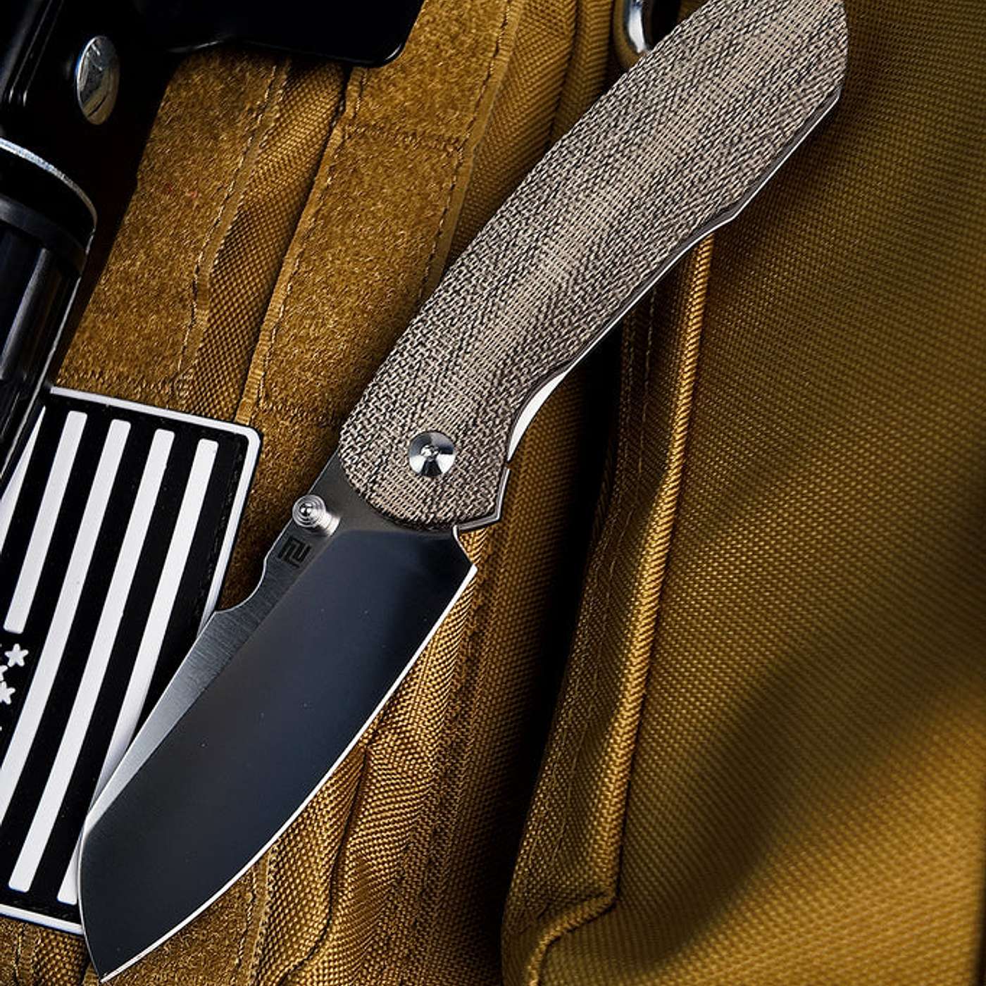 VERSATILE CAMPING KNIVES: EXPLORE THEIR MANY APPLICATIONS