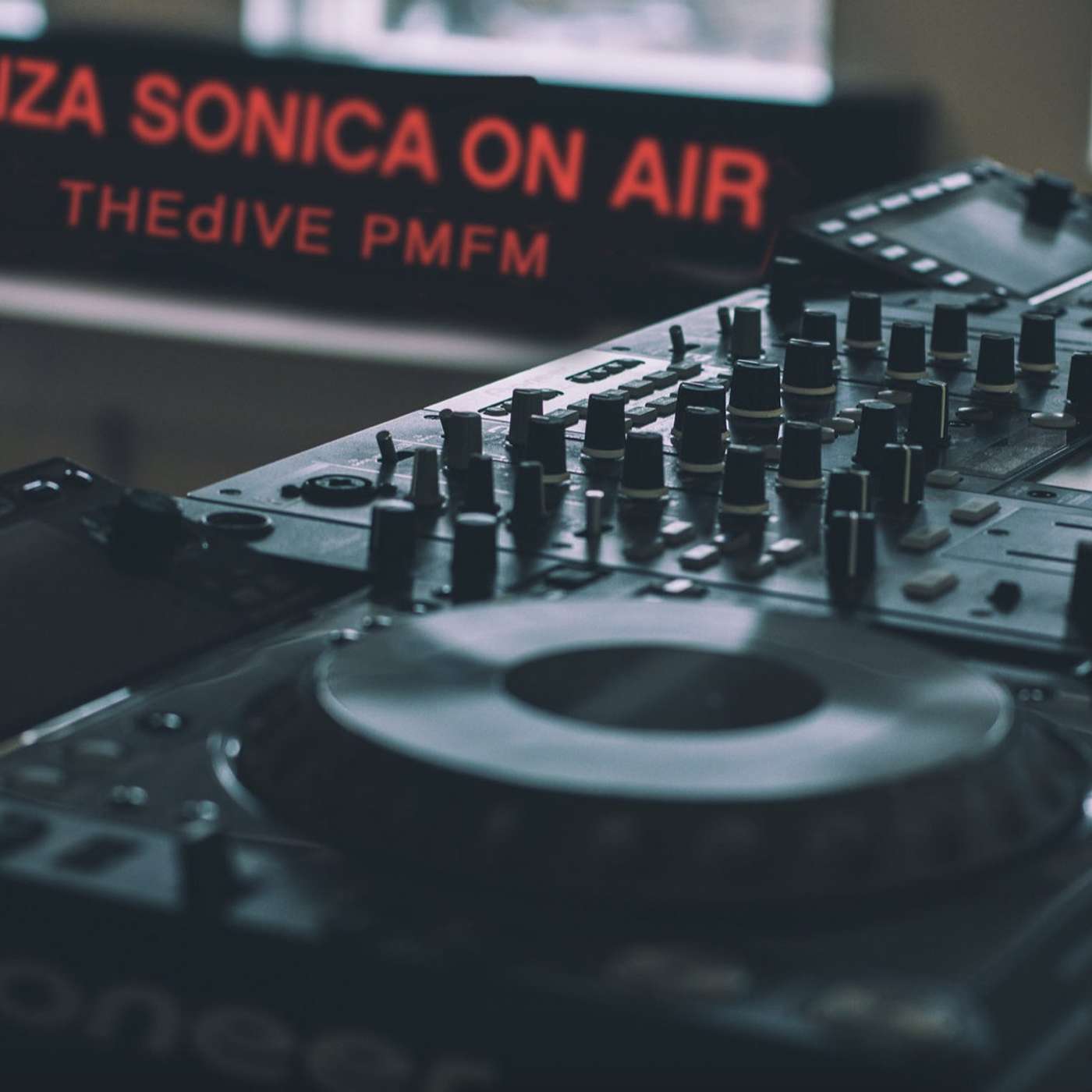 Guestmix 4 THEdIVE @ Ibiza Sonica Radio  ≈ November 2021