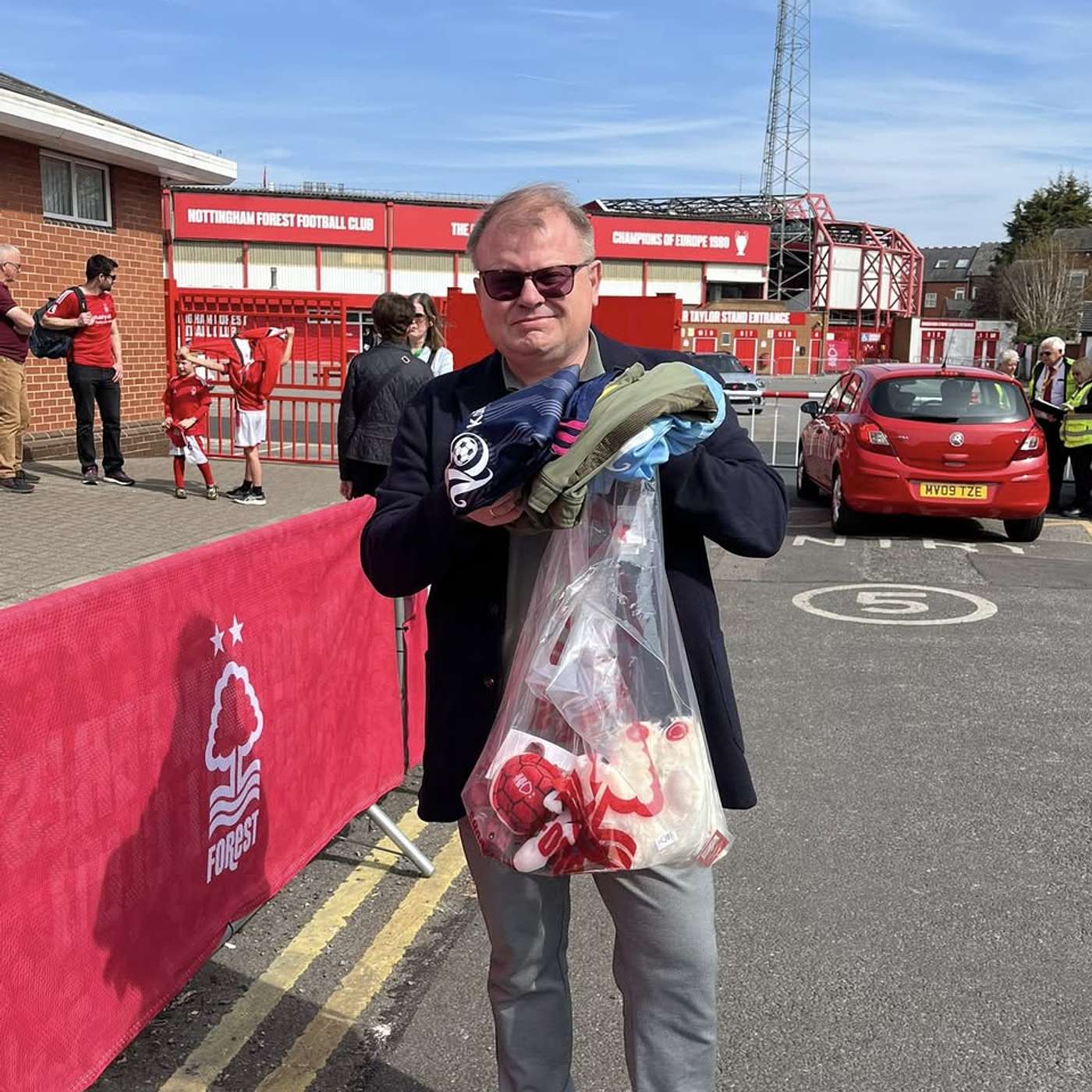 Erik på 58 år har lige besøgt sin favoritklub for første gang