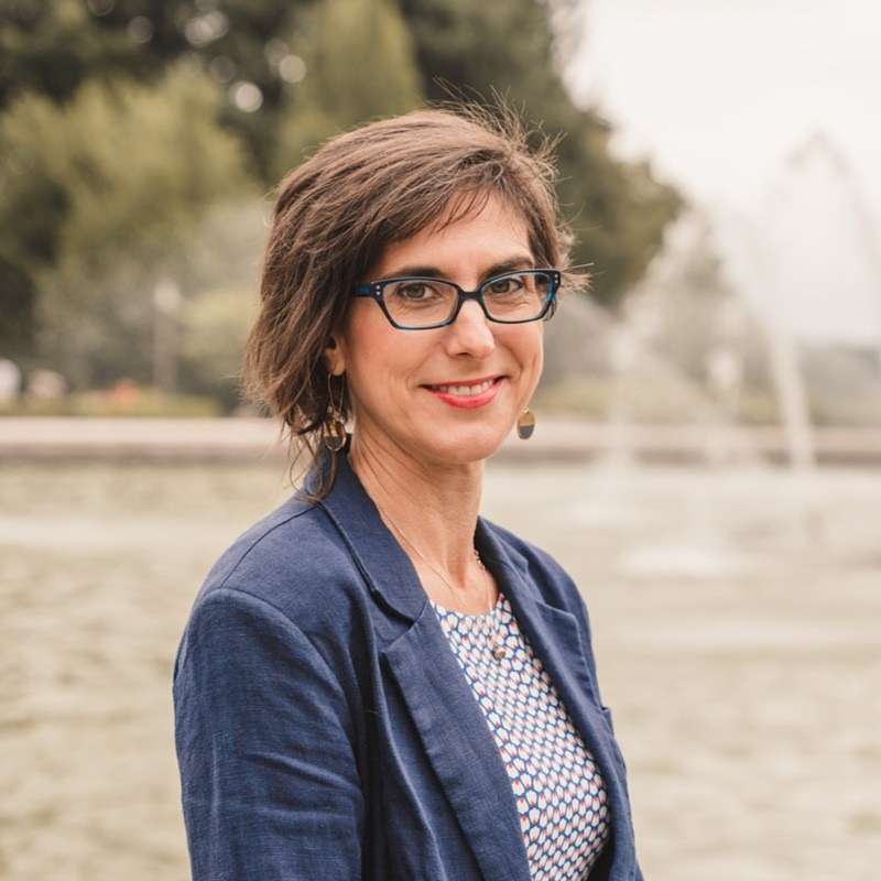 Vivian Van Gelder