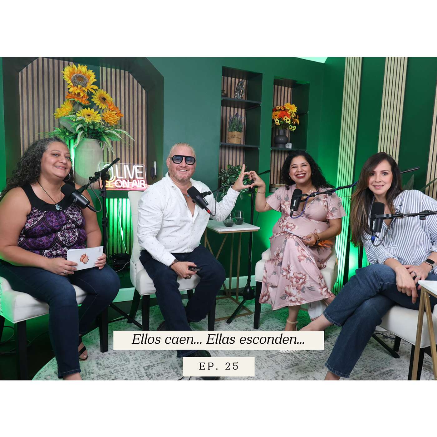 Detras de Una Mujer