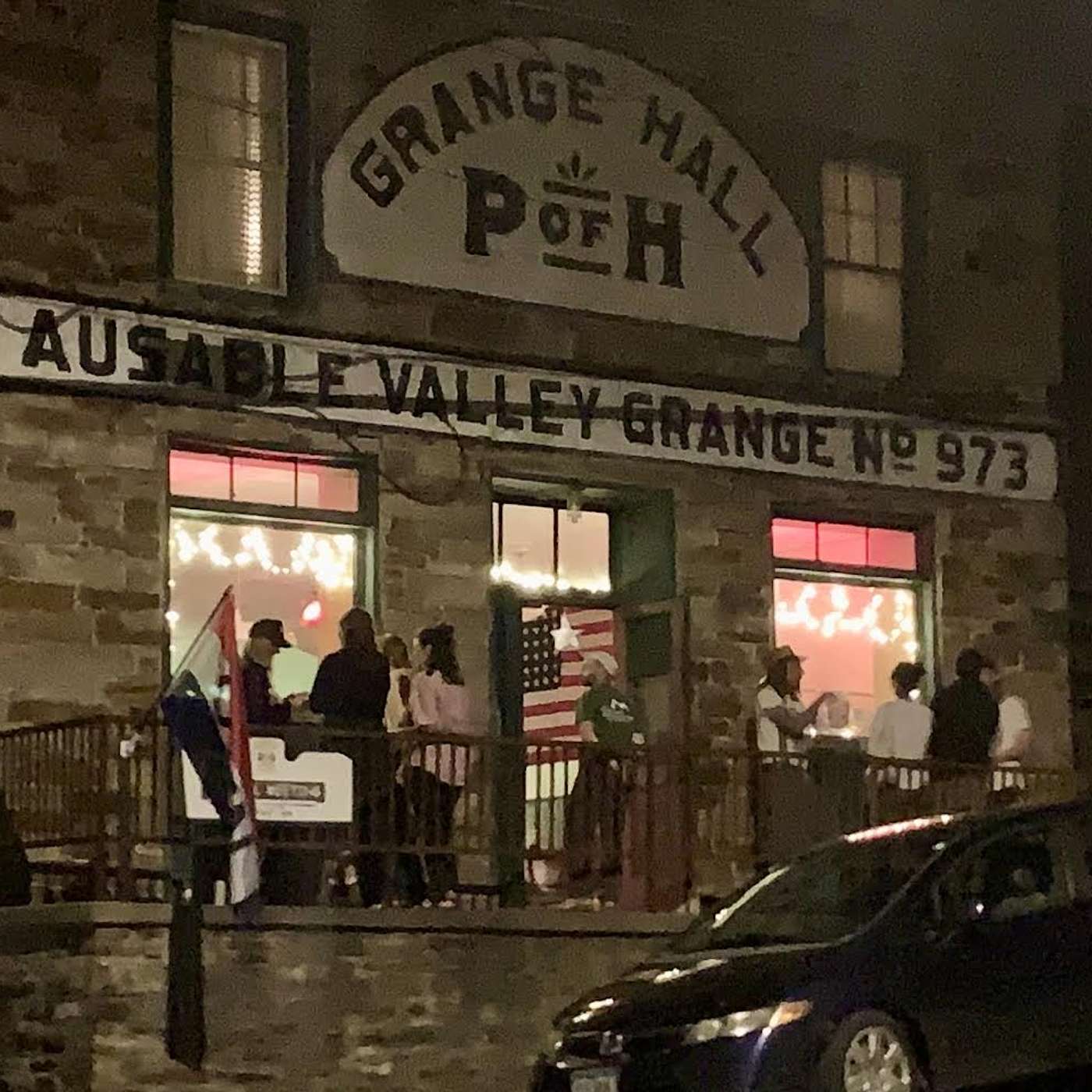 Wheat Paste Radio WAVG-LP 100.5 FM