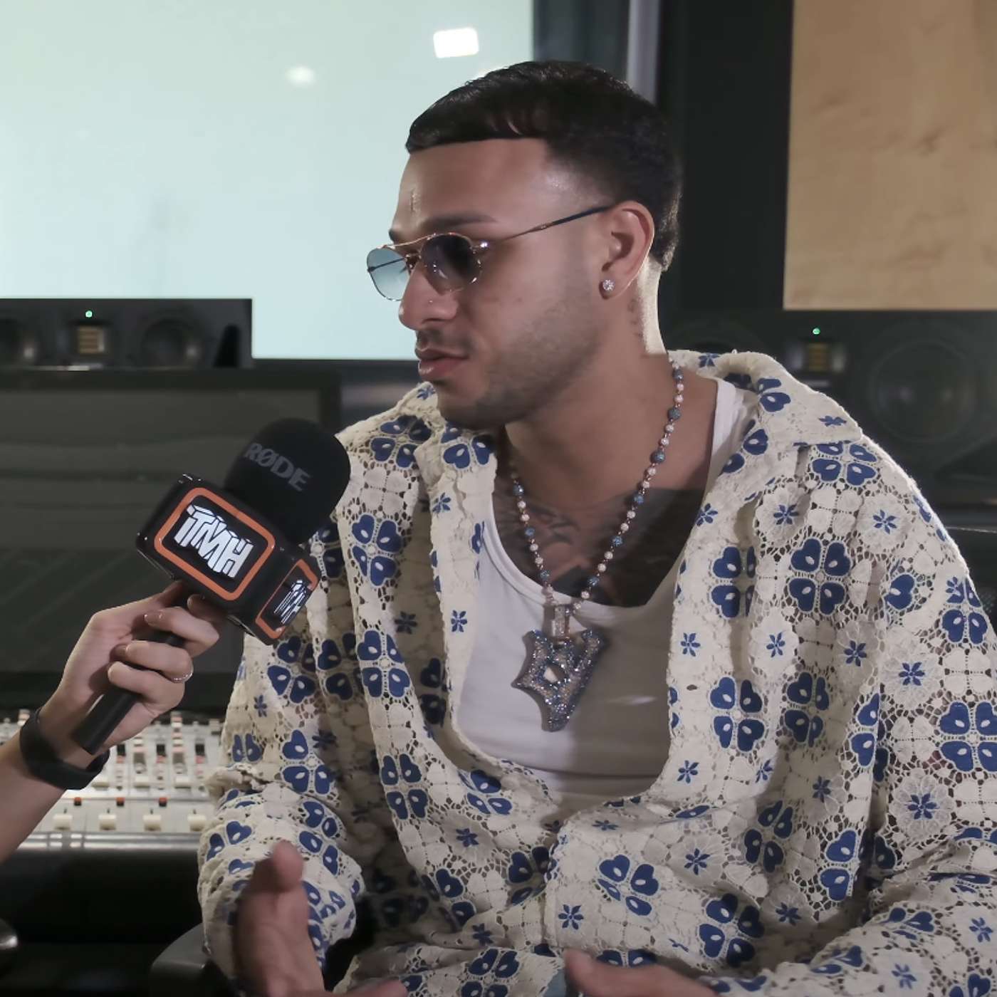 Entrevista a Lyanno: "Juntarme de vuelta con Rauw en el estudio fue duro"Entrevista a Lyanno: "Juntarme de vuelta con Rauw en el estudio fue duro"