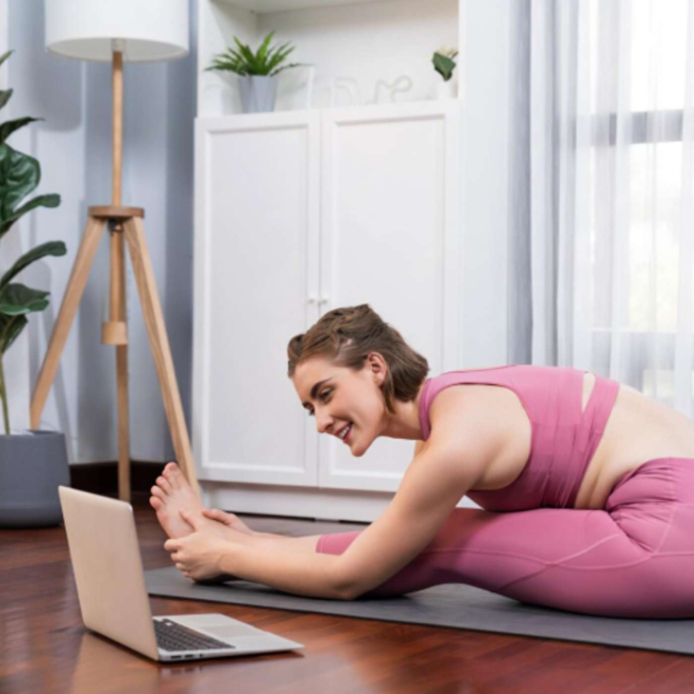 The Future of Yin Yoga Education - Why Online Learning Is Booming episode artwork