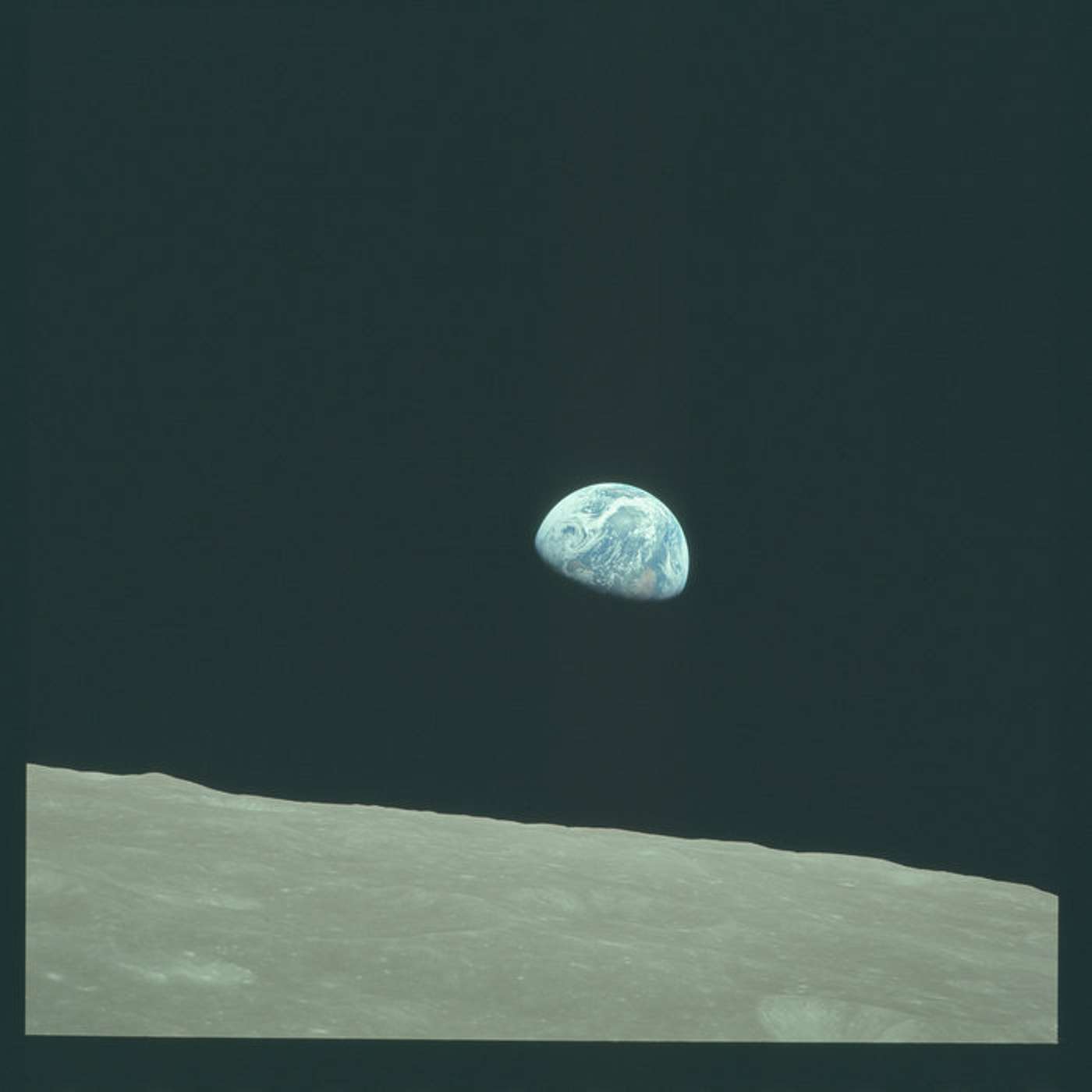 Bonus Music Episode - Earth Rise -The Race For The Moon (Disc One)